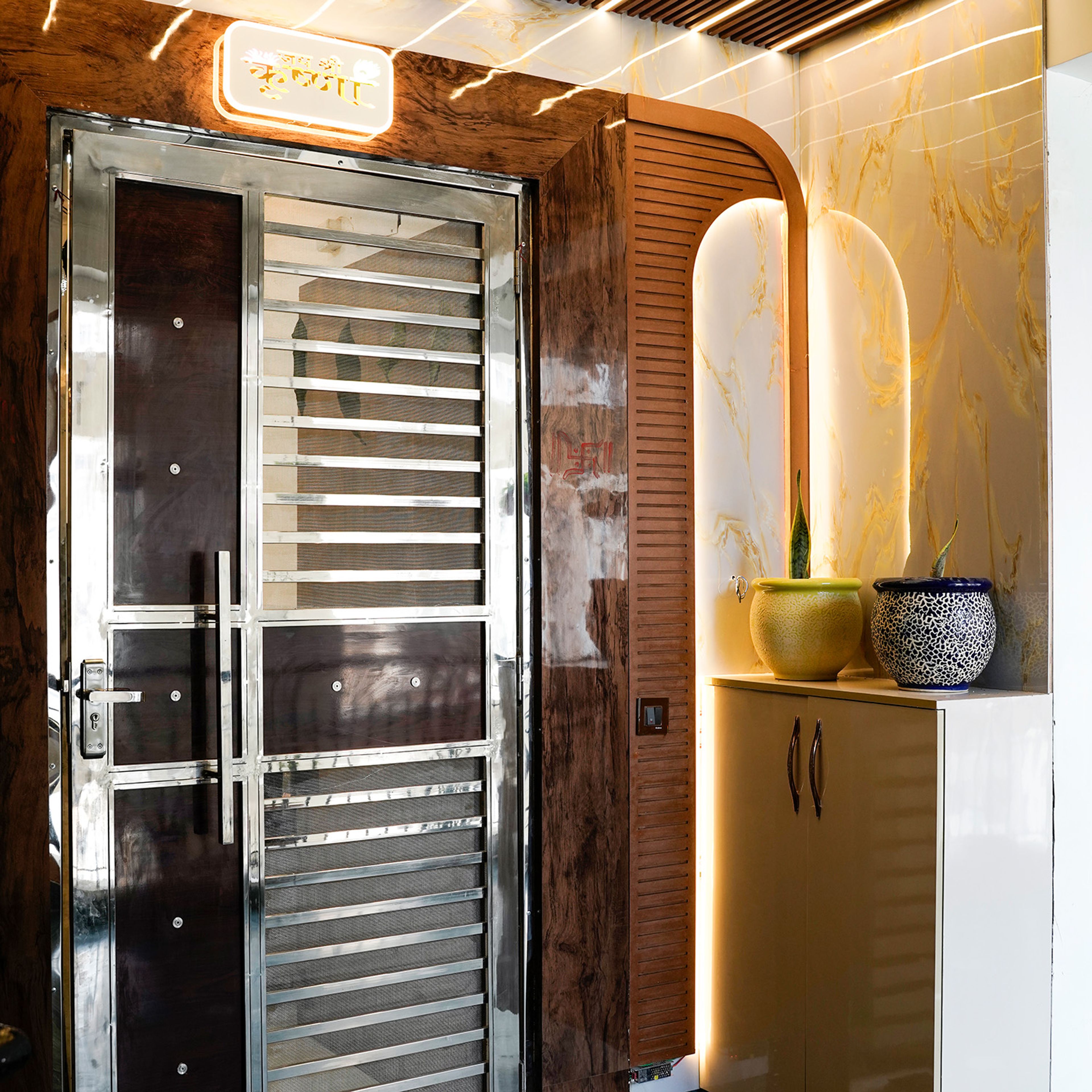 Foyer design with single swing door