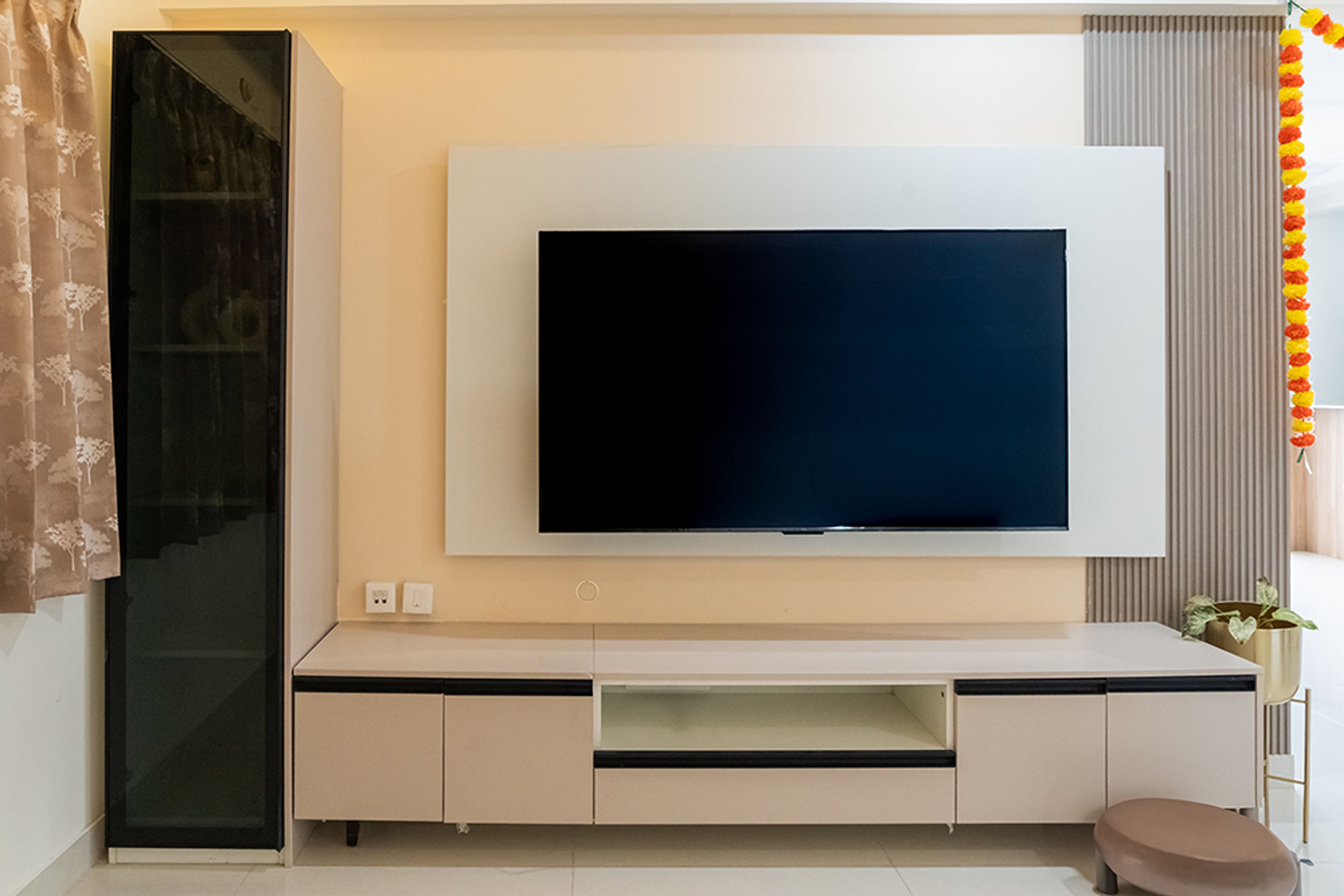TV Unit Design with Tall Unit, White Drawers and Grey Wall Slats Backsplash