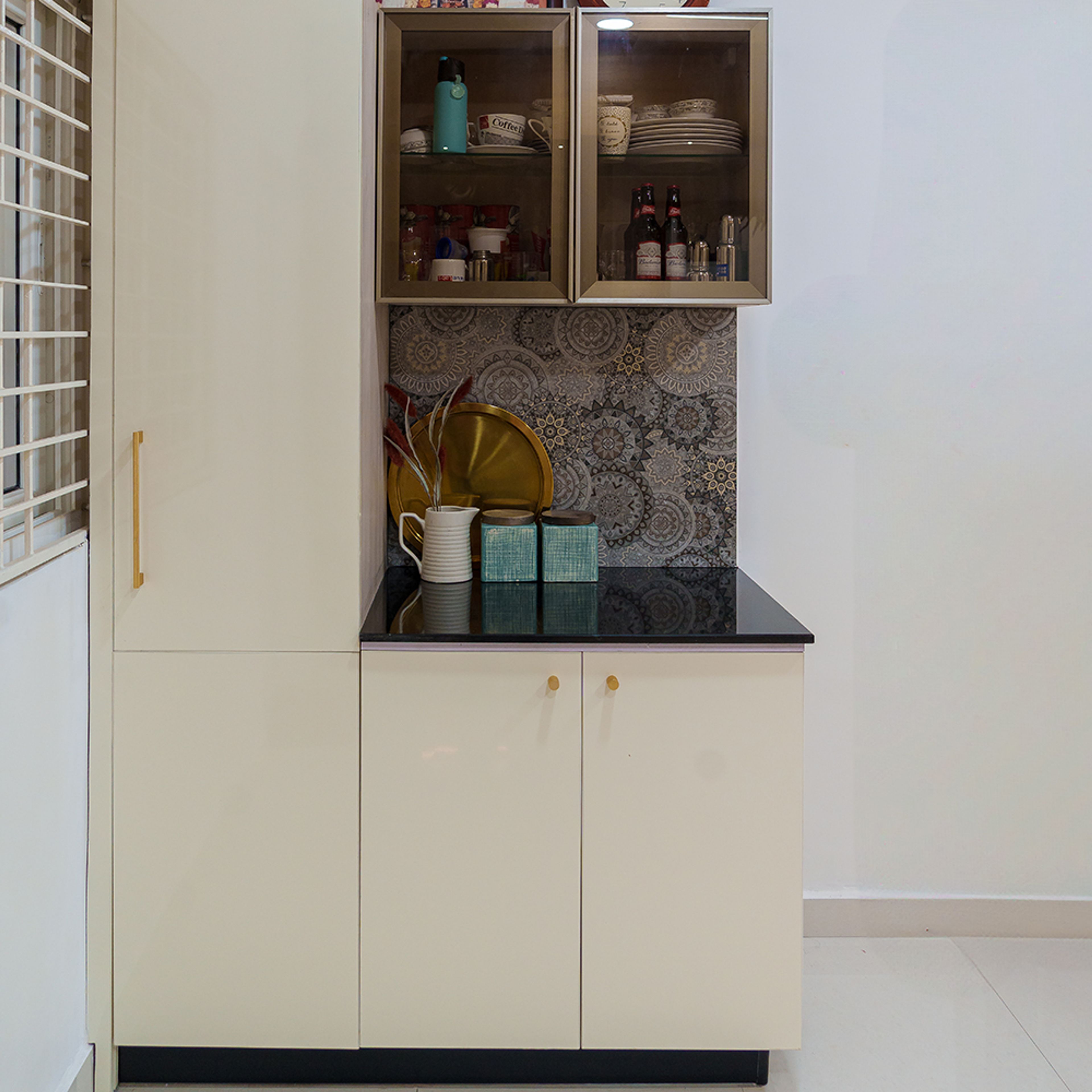 Crockery unit with wooden cabinets