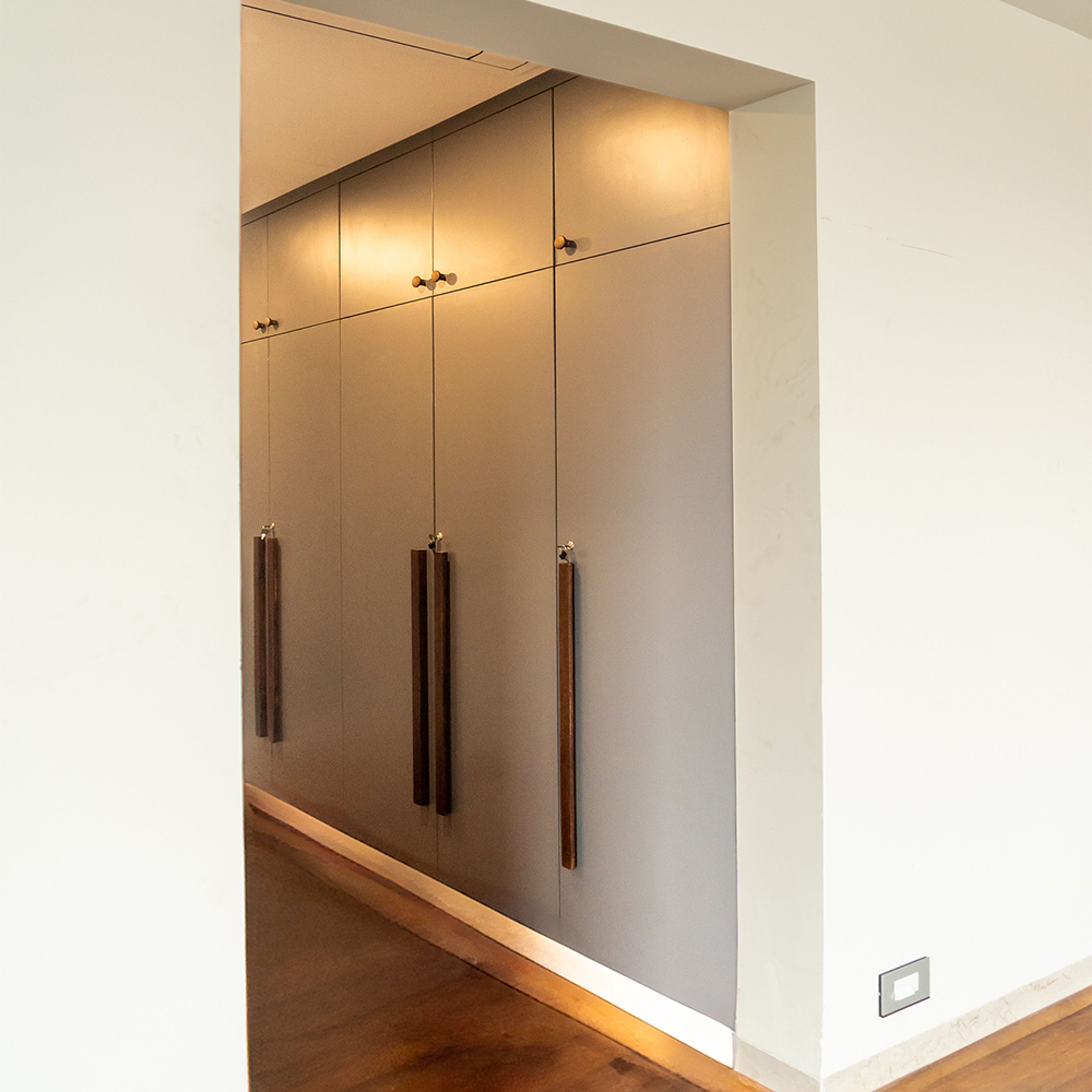 5-Door Grey Swing Wardrobe Design