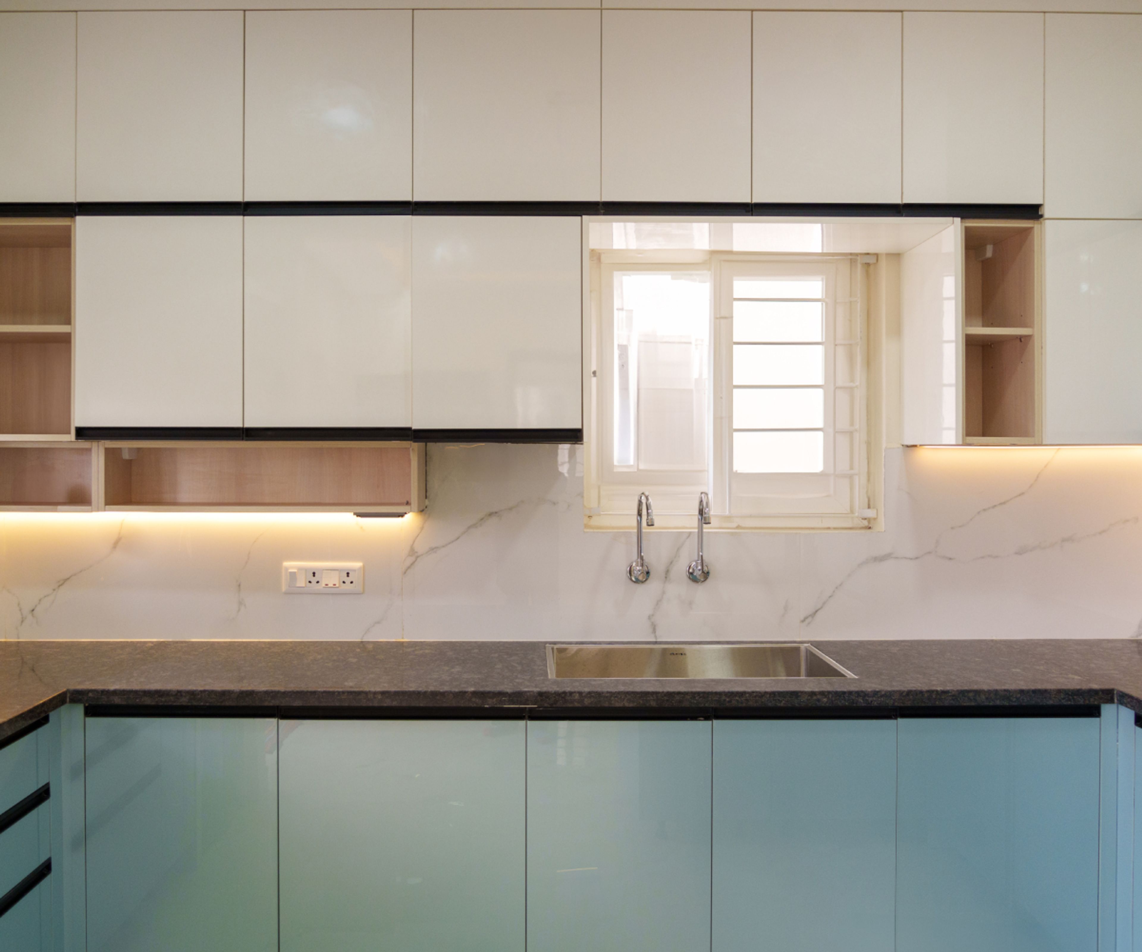 Blue and White Island Kitchen Design With Marble Touch