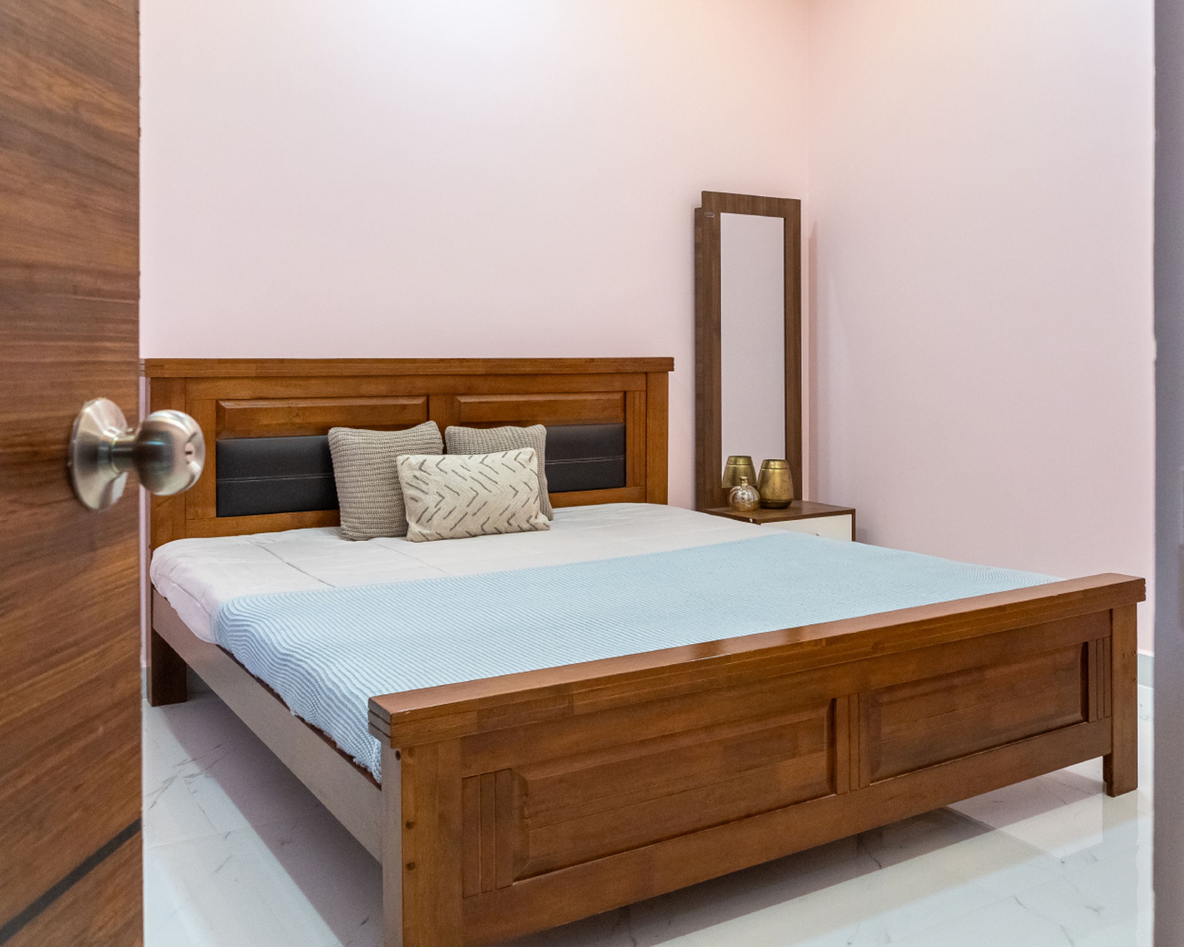 Master Bedroom Design with Wooden Headboard Queen Bed and Wooden Dressing Unit with Mirror and Drawer