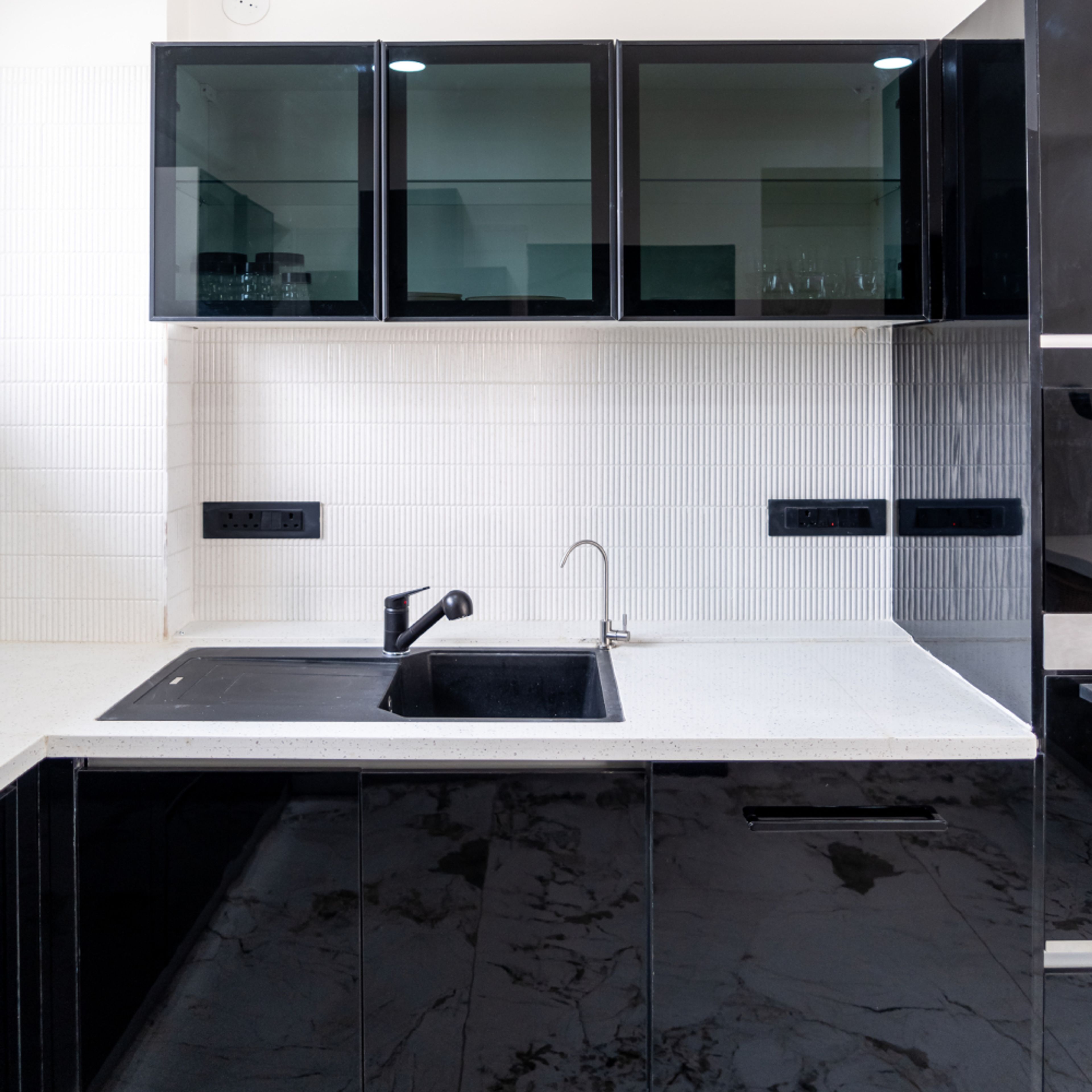 Kitchen Design with Black Kitchen Sink and White Quartz Countertop