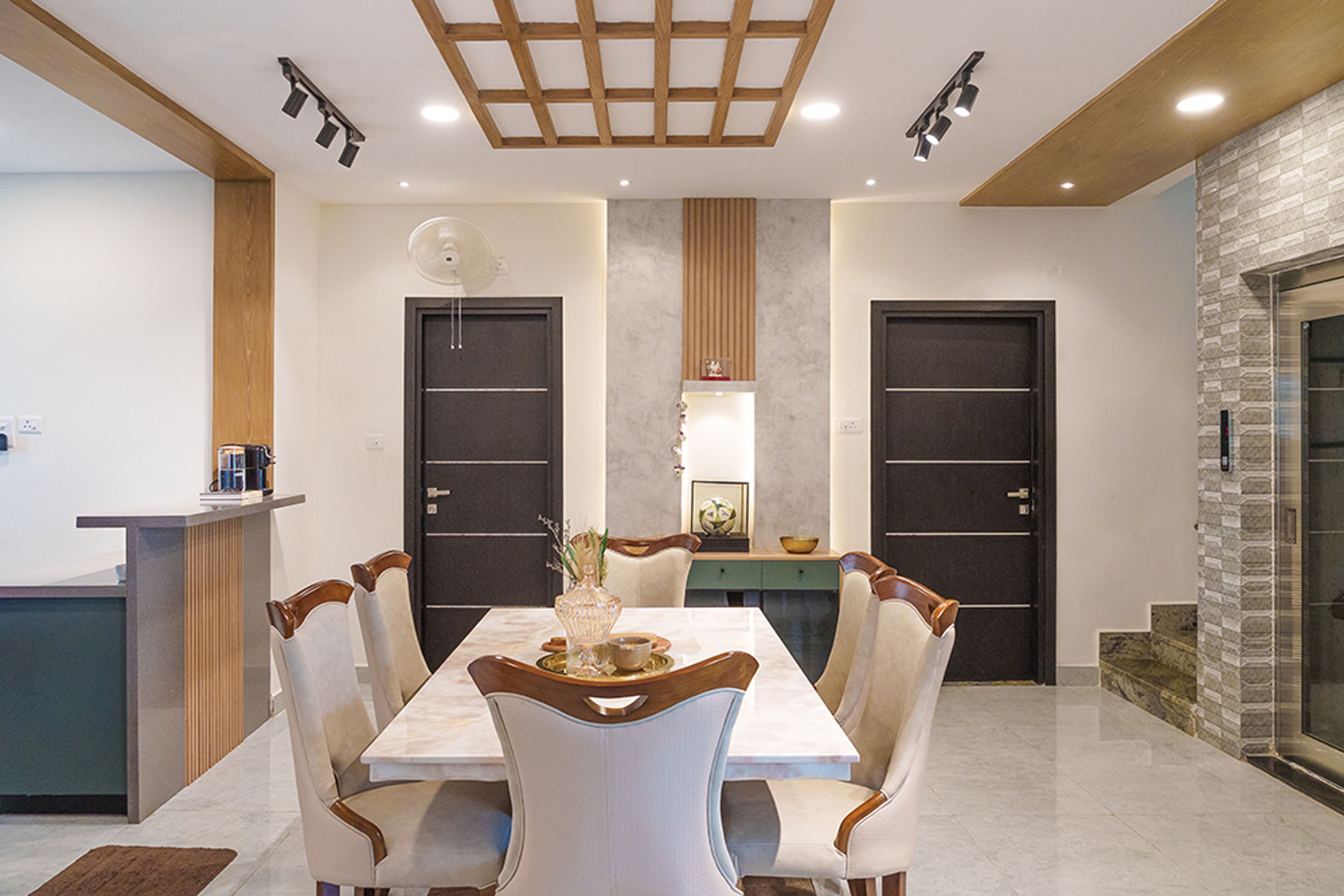 Dining Room Design with 6 Cream Chairs and Marble Table