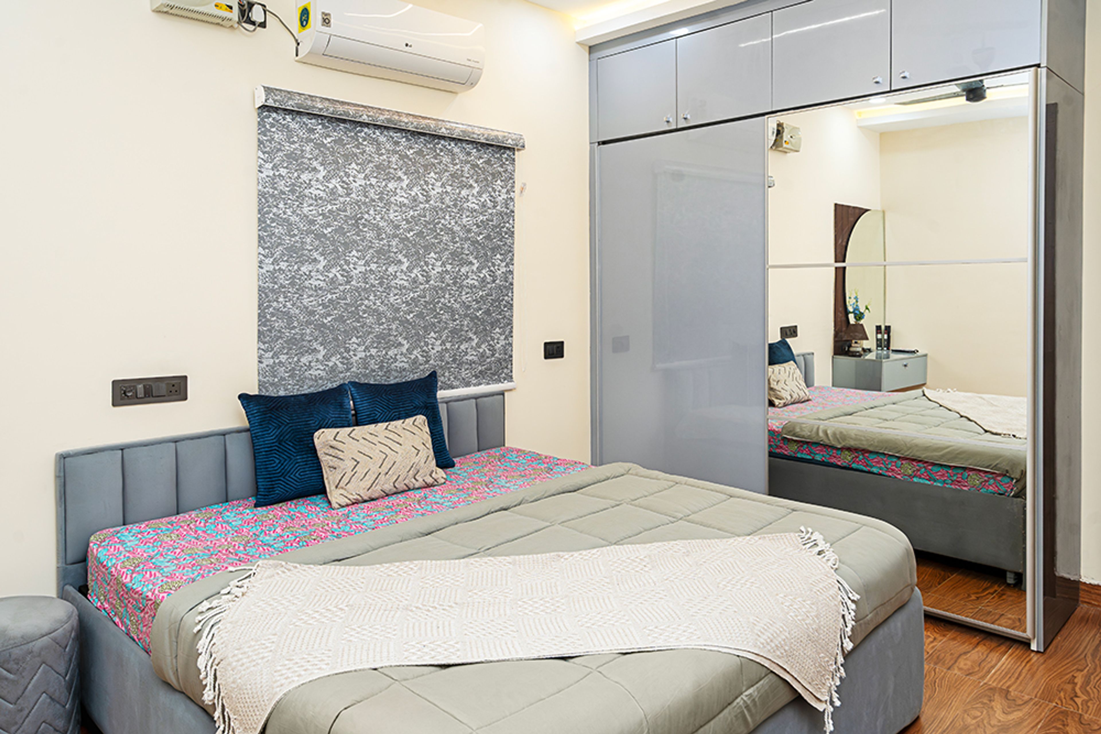 Bedroom Design with 2-Door Grey Sliding Wardrobe Design with Integrated Mirror