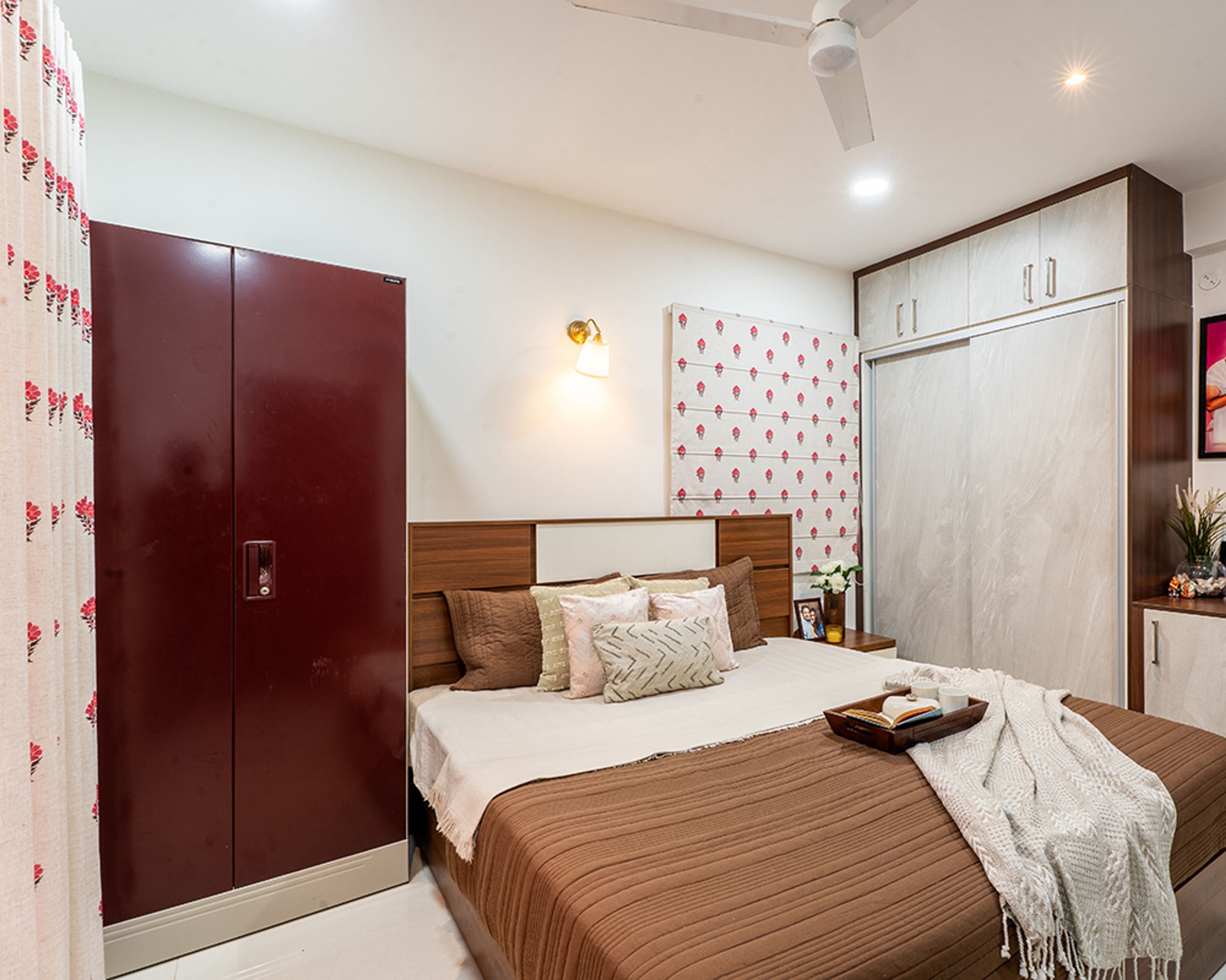 Bedroom Design with Brown Bed and Dual Wardrobes