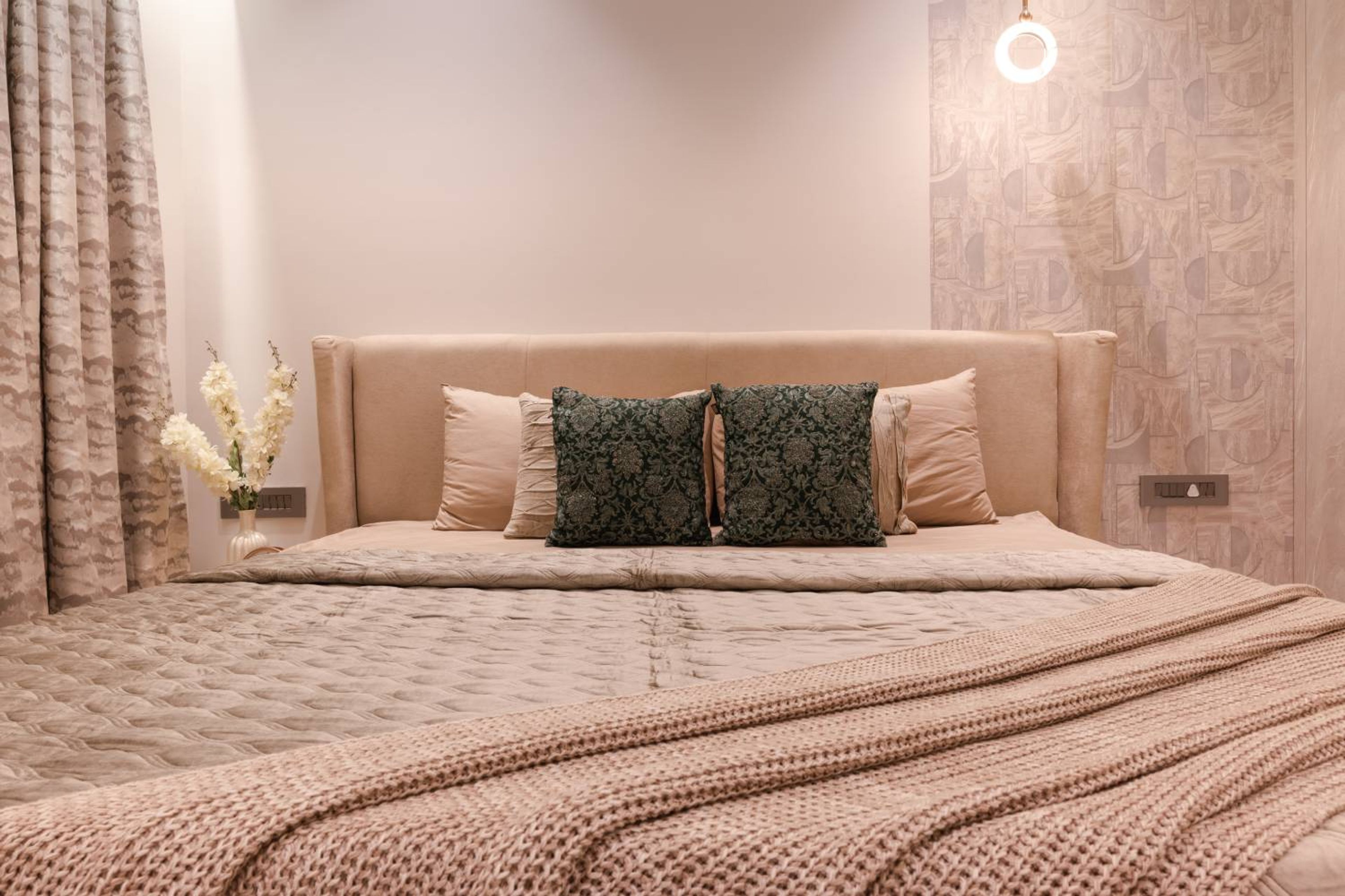 Master Bedroom Design with Pink and Patterned Wallpaper