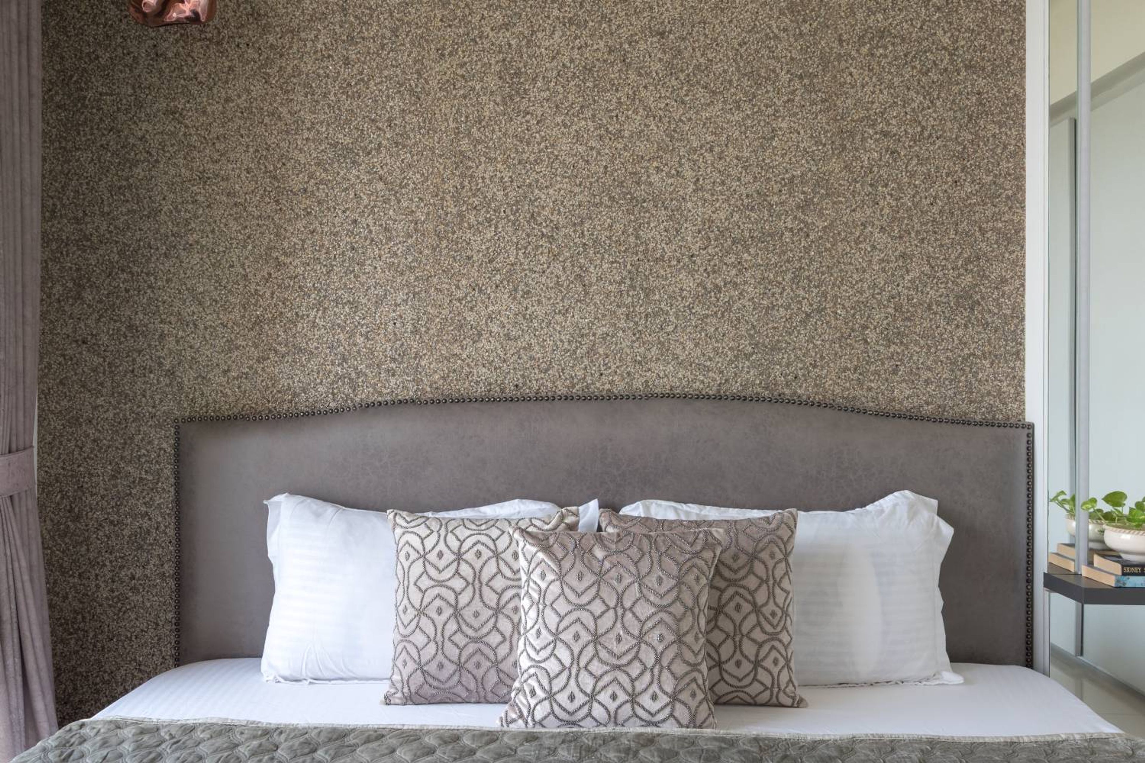 Bedroom Design brown with textured brown wall