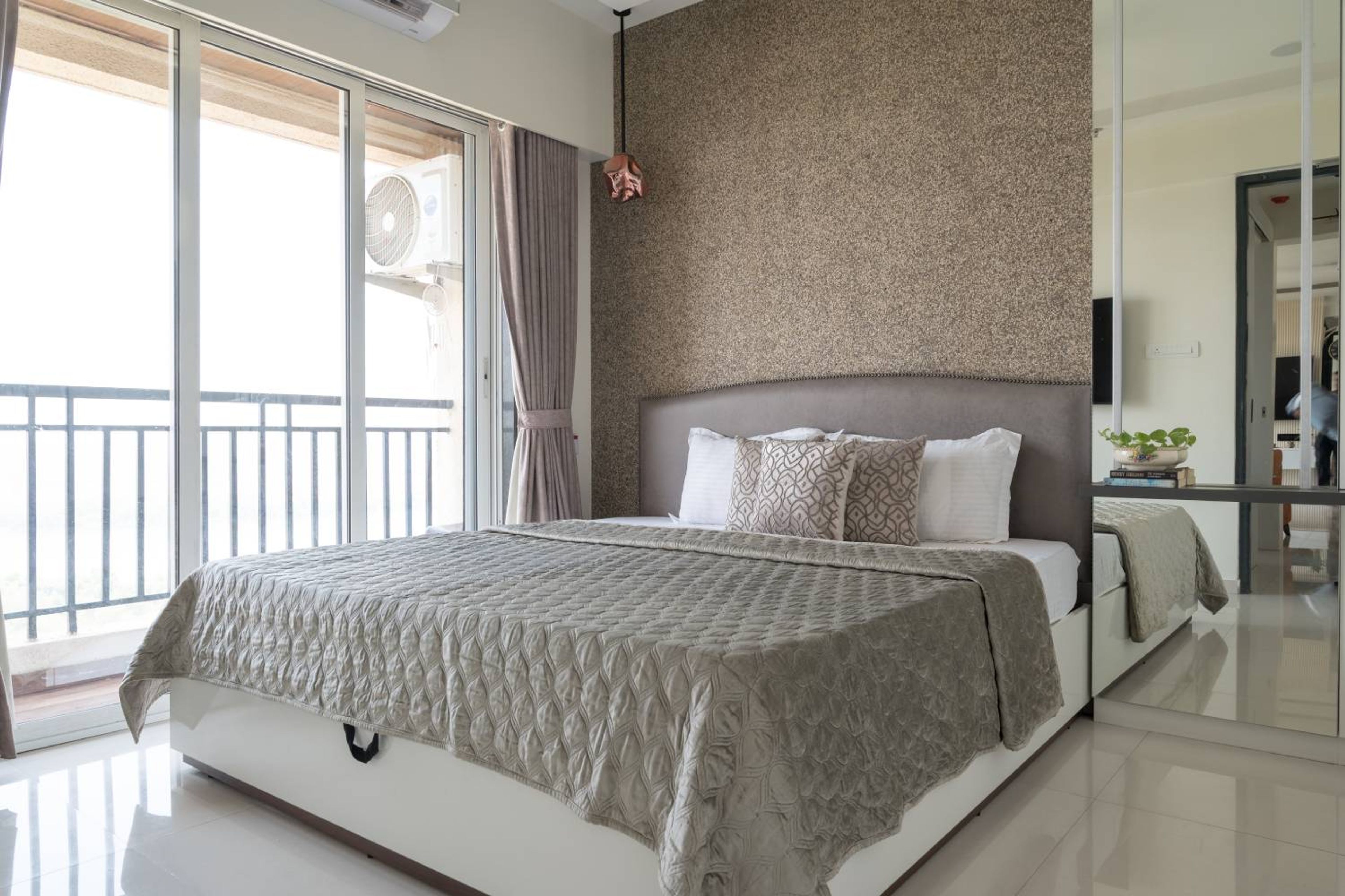 Bedroom Design with brown textured brown wall