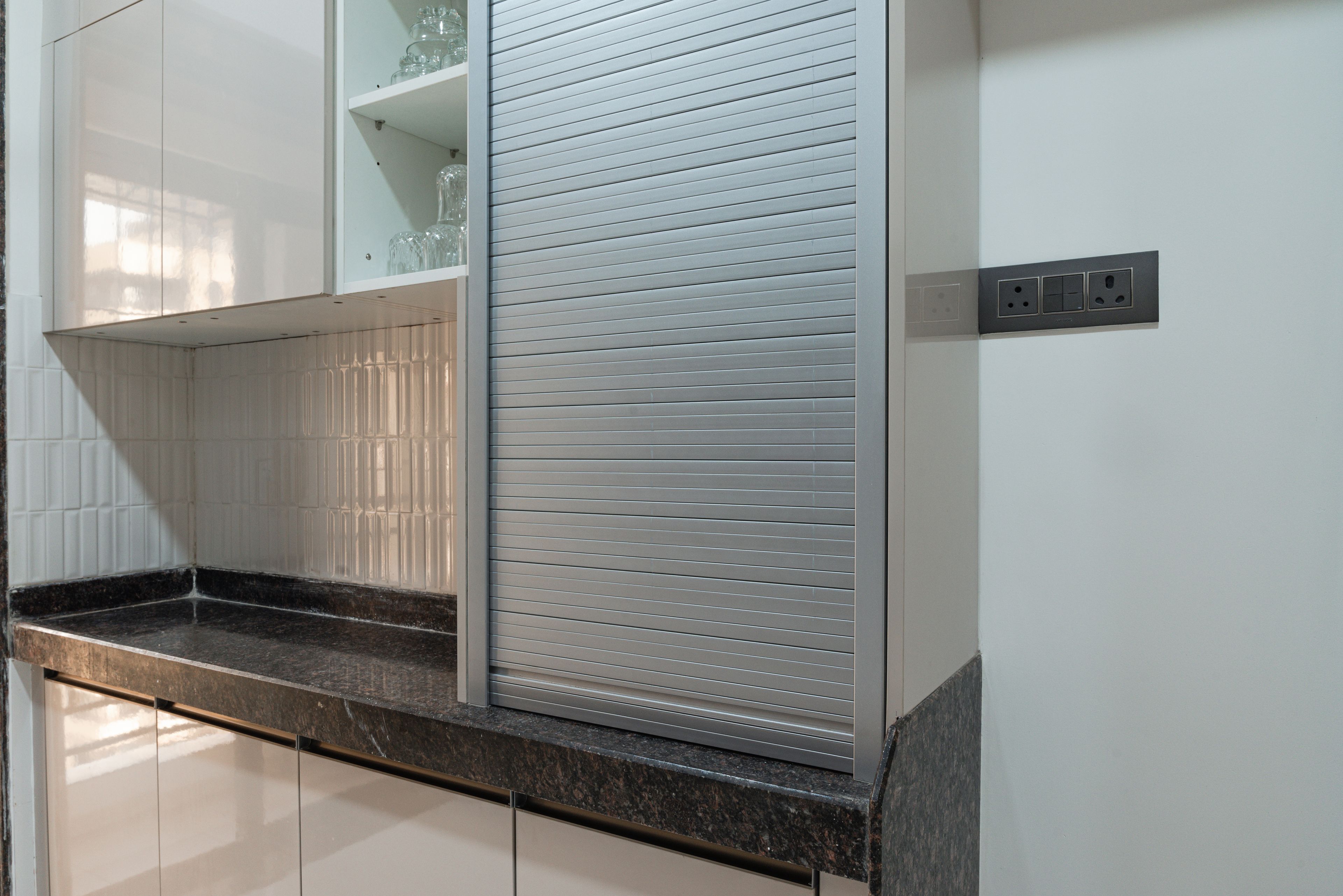 Kitchen Design with Grey Slatted Wall Mounted Unit