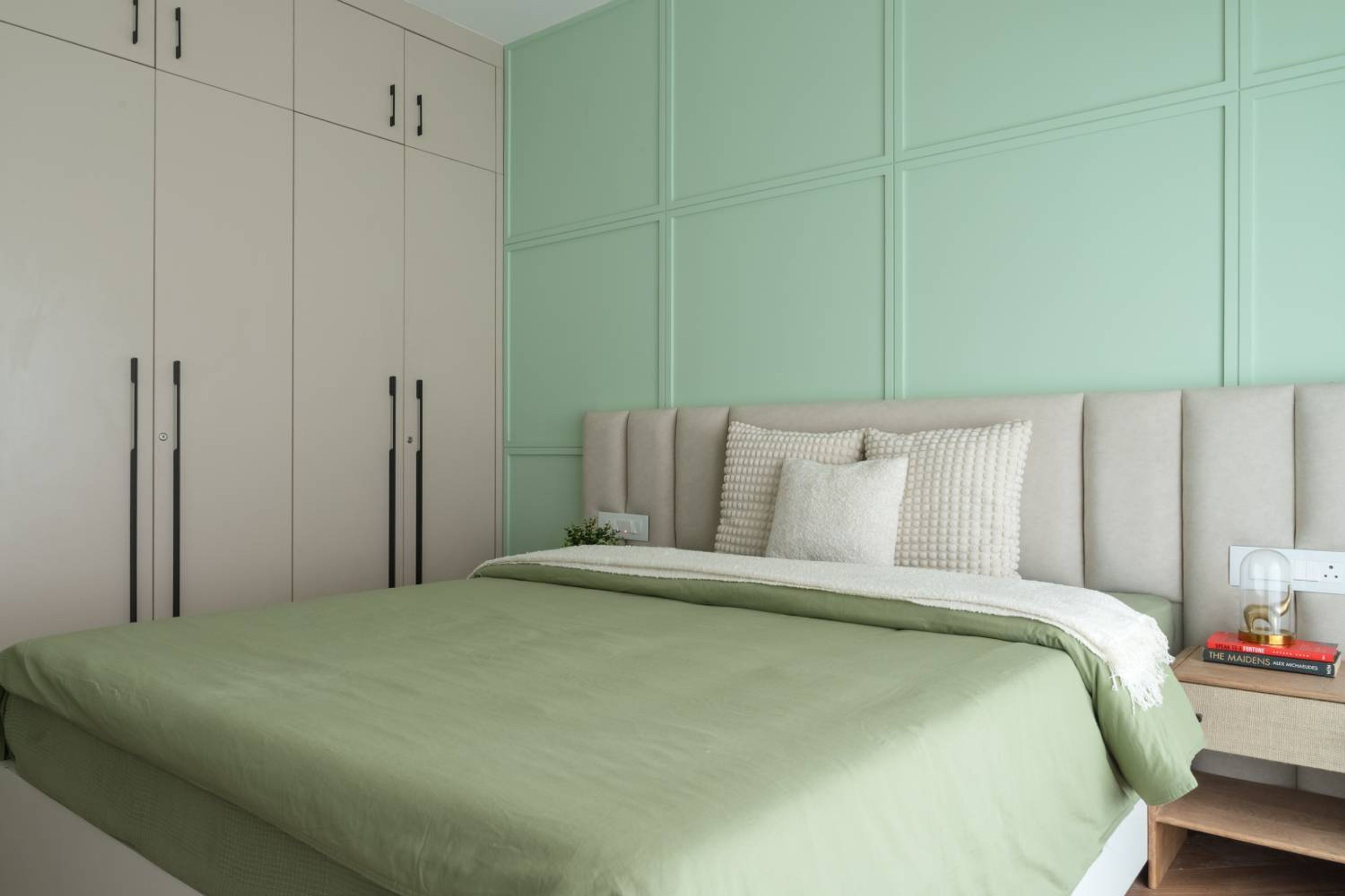 Guest Bedroom Design Featuring Hydraulic Queen Bed and Wall Trims with Paint