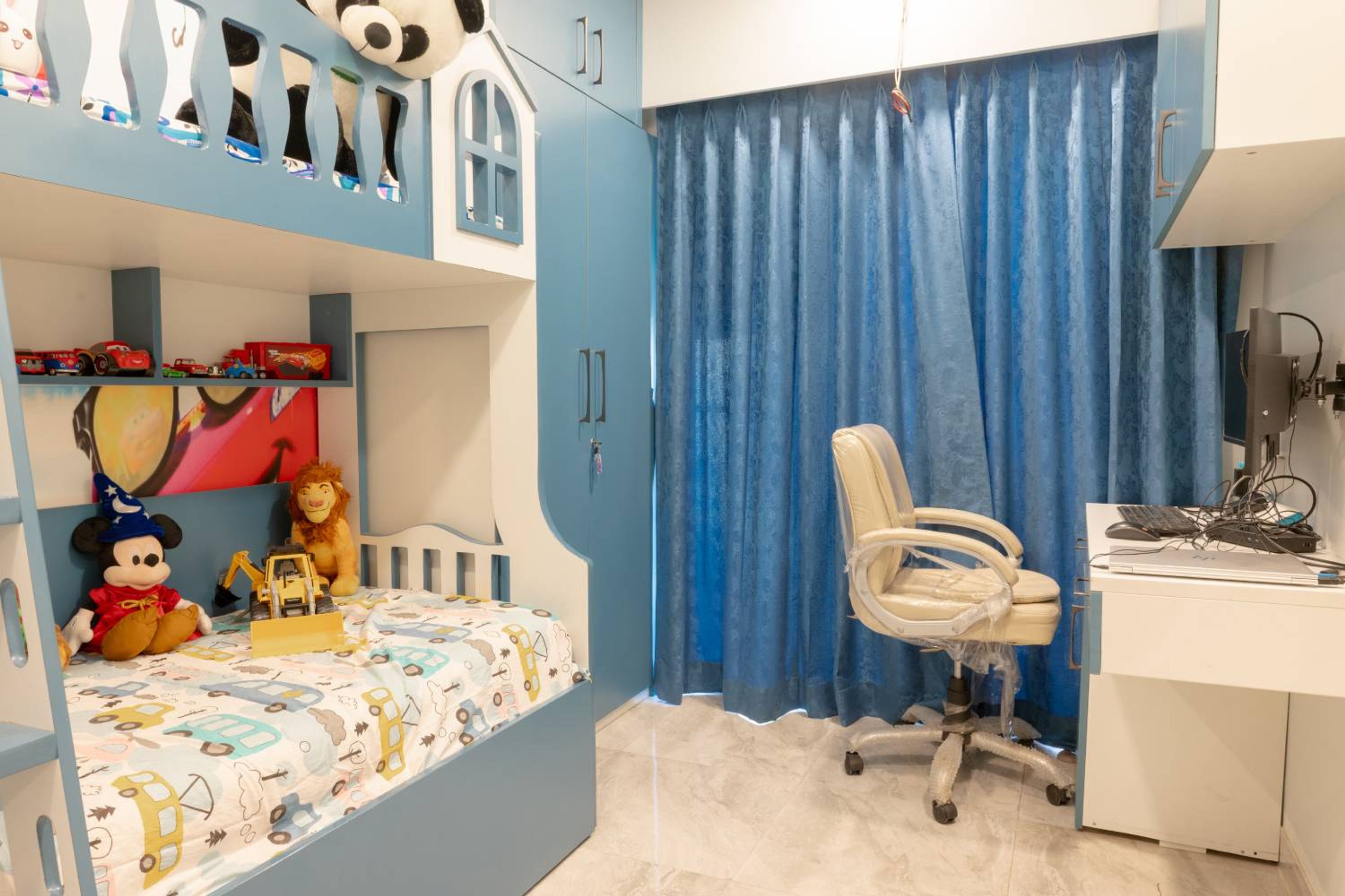 Kids bedroom design with storage twin bunk bed