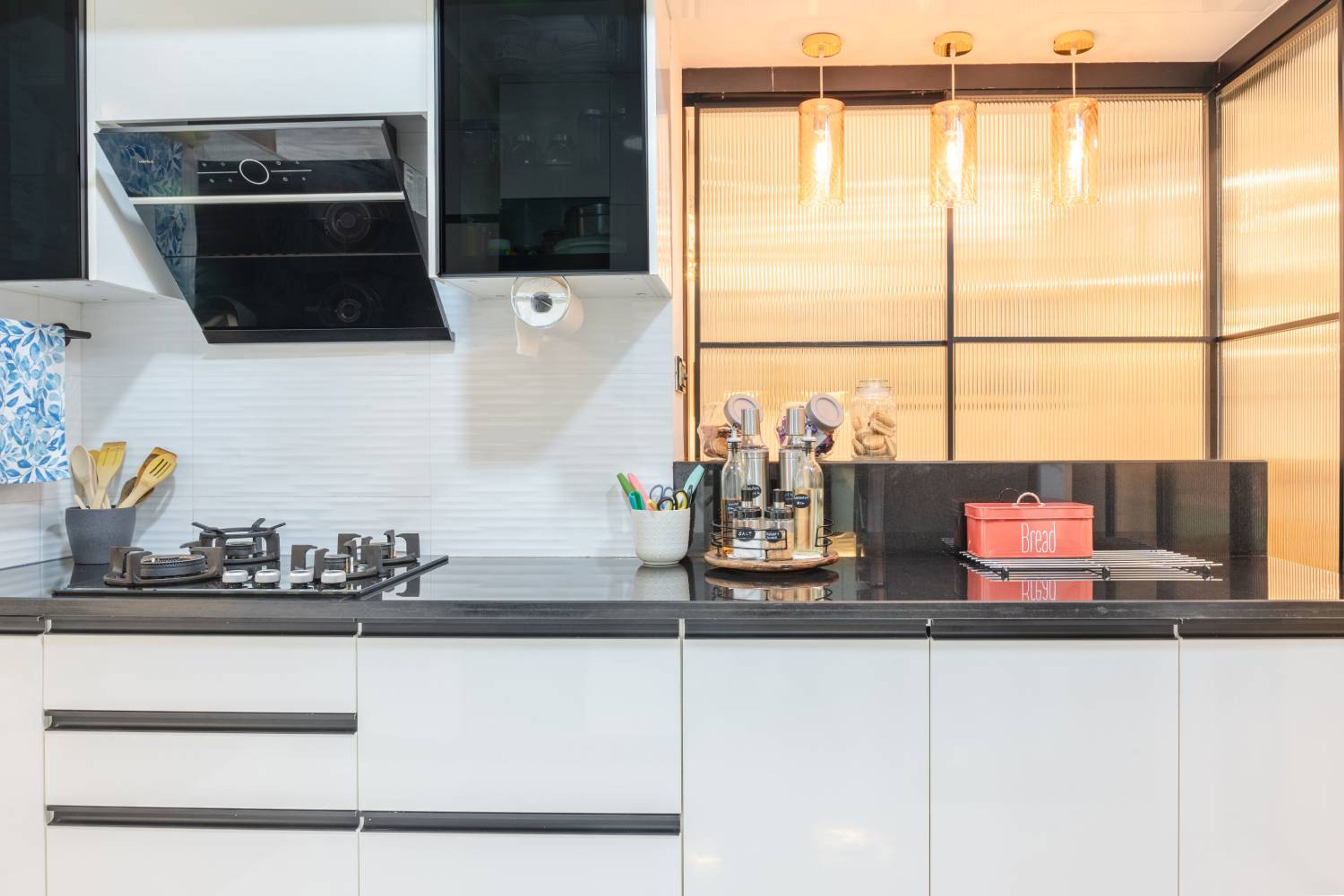 L-Shaped Kitchen Design with White Units and Profile Lighting