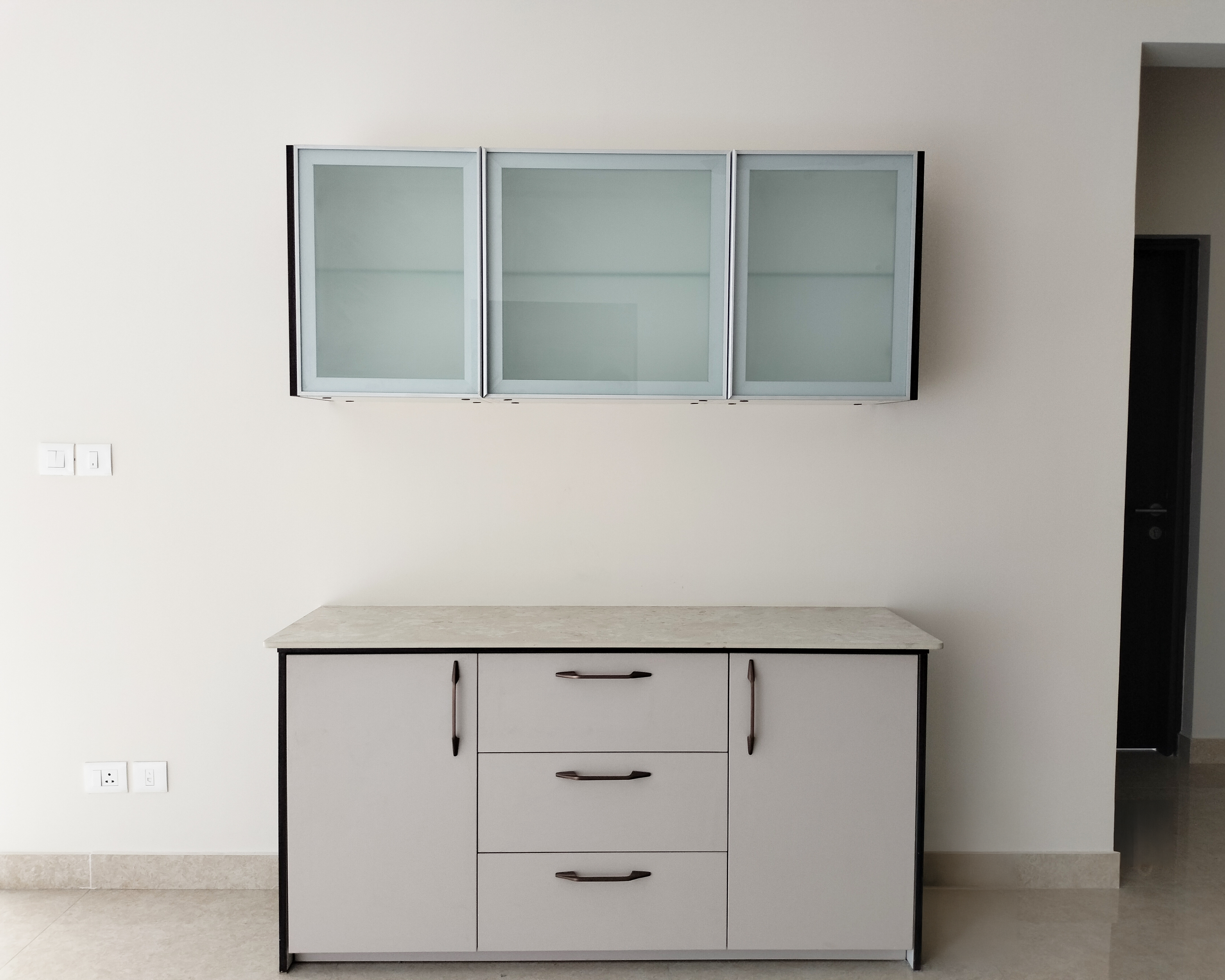 Contemporary Off White Crockery Unit Design with Glass Shutter Storage