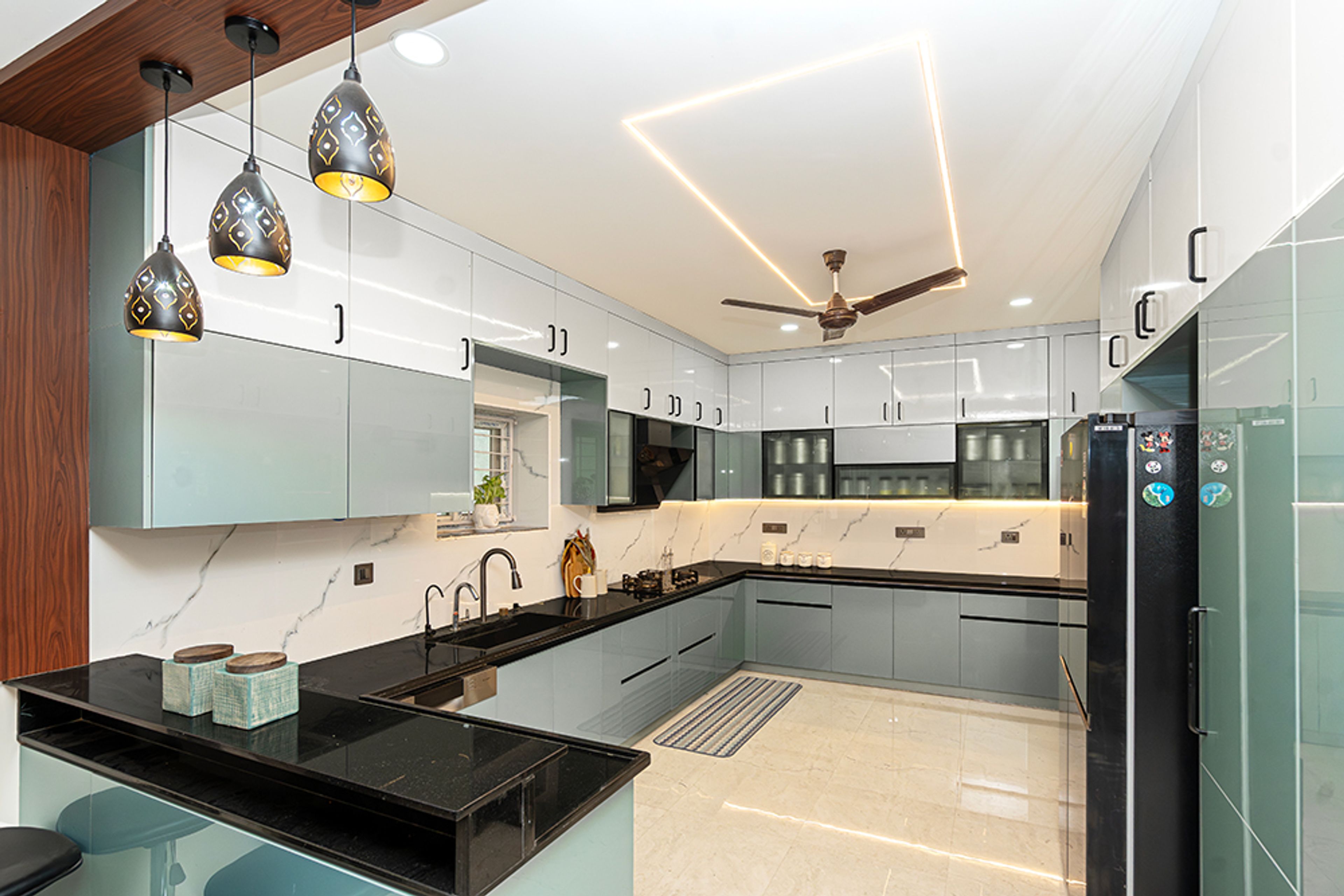 Contemporary Silver and Grey U Shaped Kitchen Design with Granite Countertop