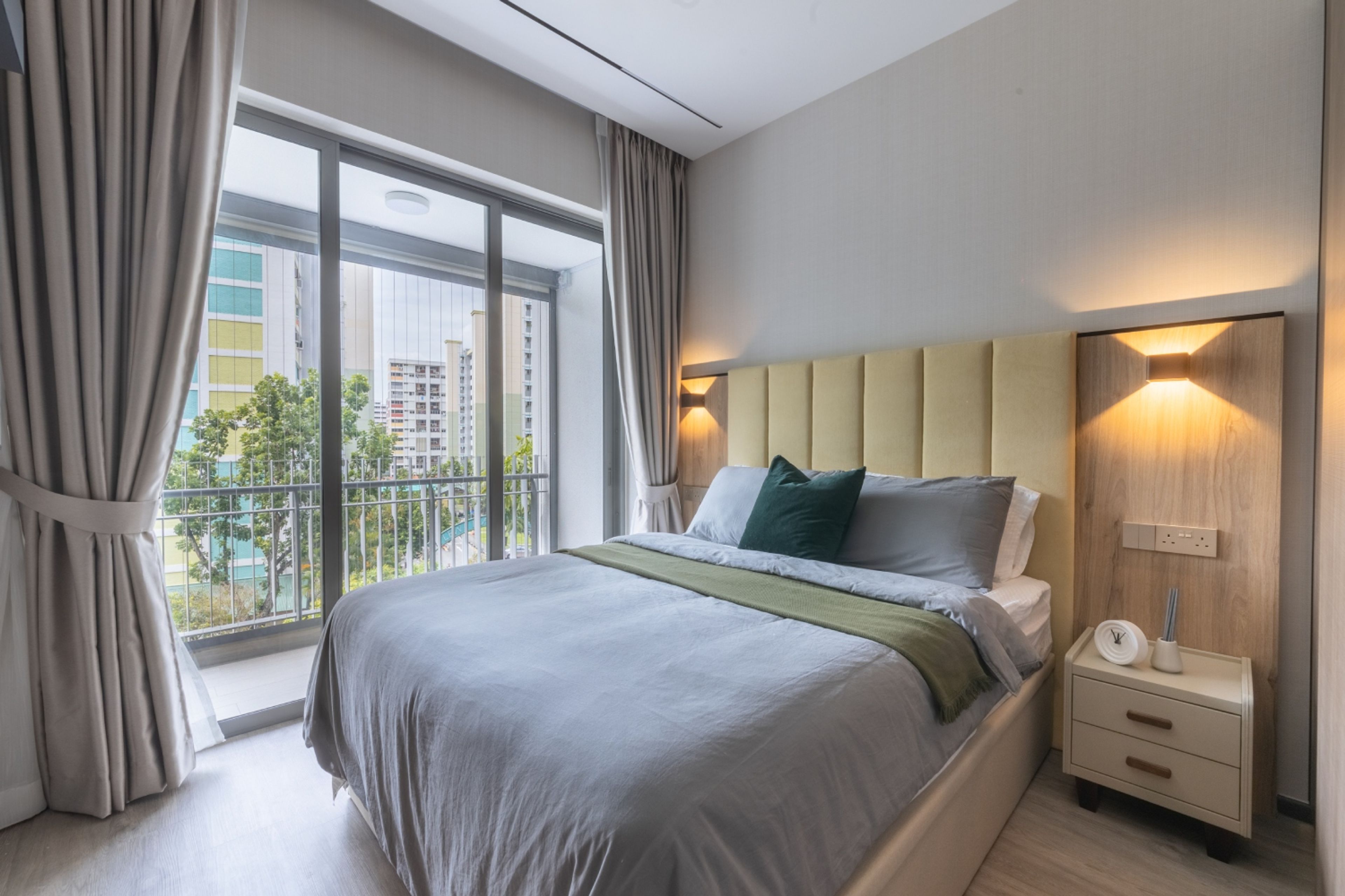 Light Grey Wall Paint For Bedrooms - Livspace