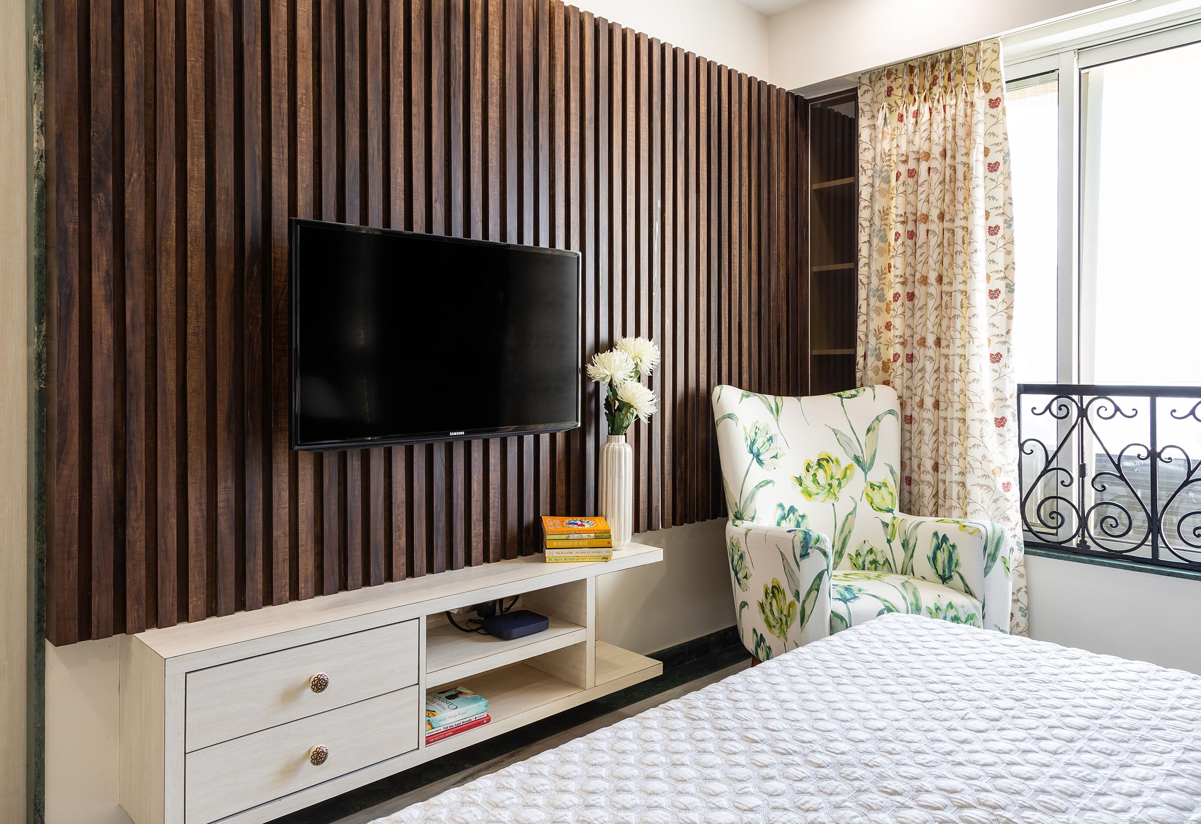 Contemporary 3-BHK House Design In Mumbai