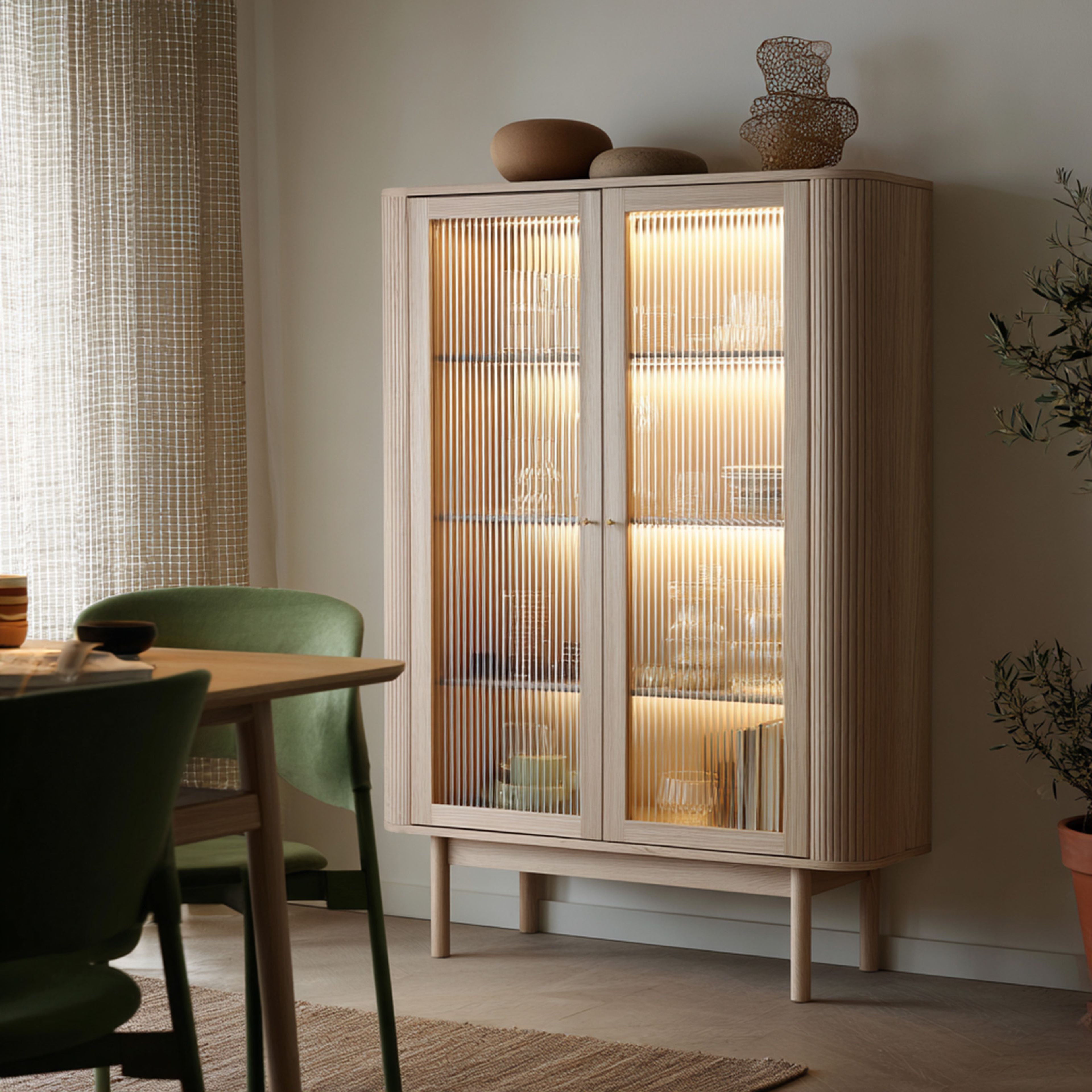 Scandinavian Crockery Unit Design With Fluted Glass and Soft Backlighting