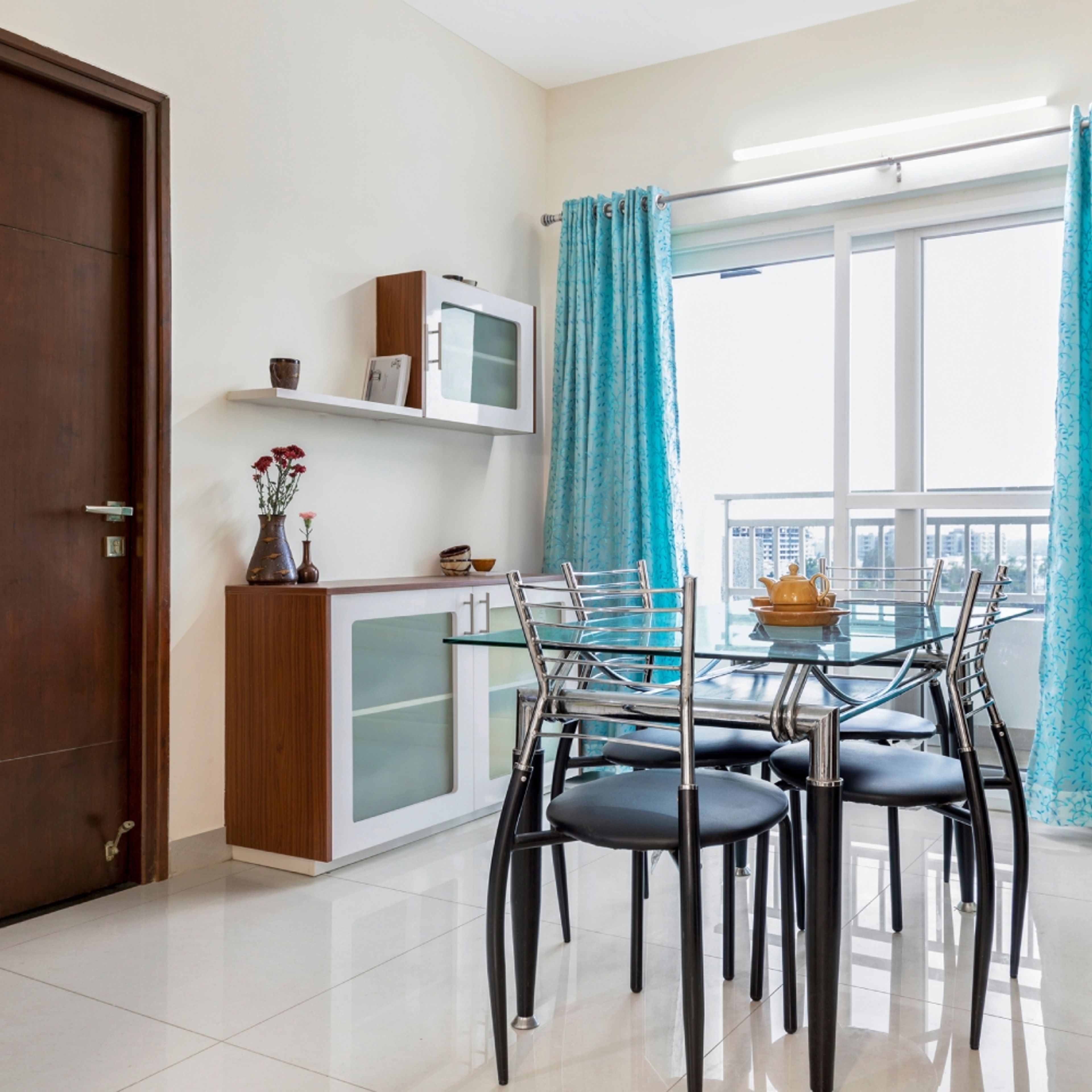 Crockery Unit Design in Off White and Amati PD Finish