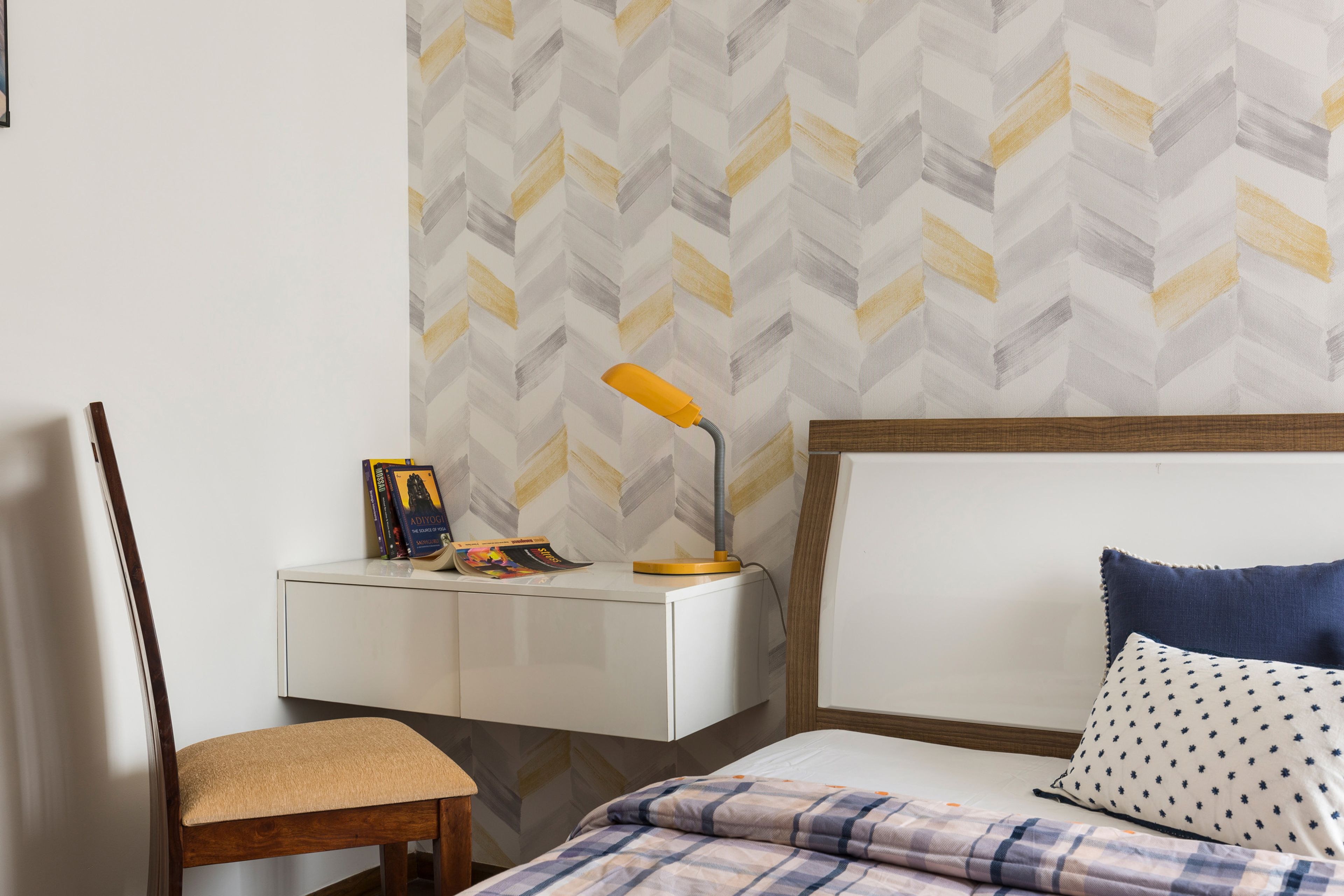 Contemporary Wall-Mounted Frosty White Home Office Design