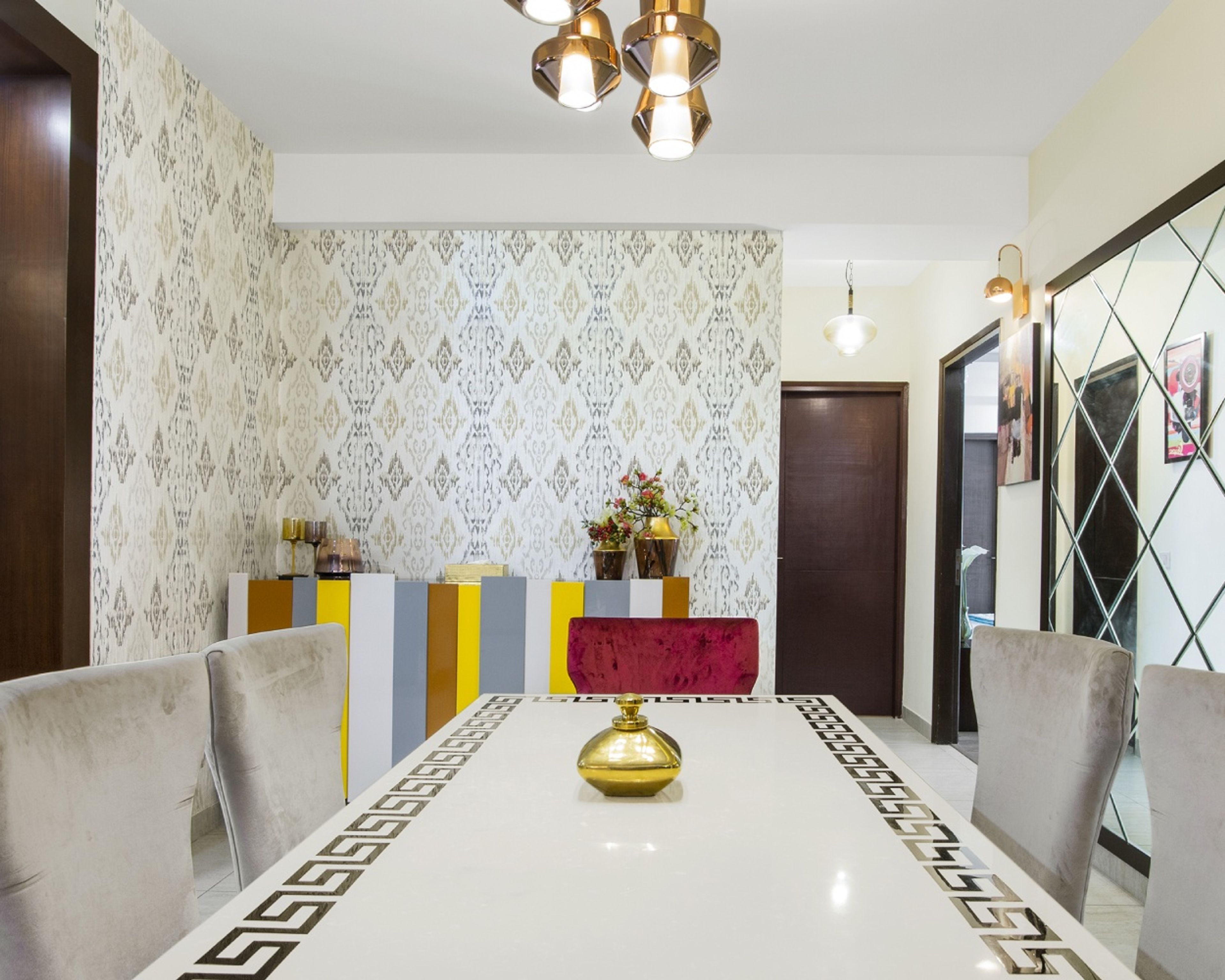 Tricolour Wallpaper Design With A Patterned Finish - Livspace