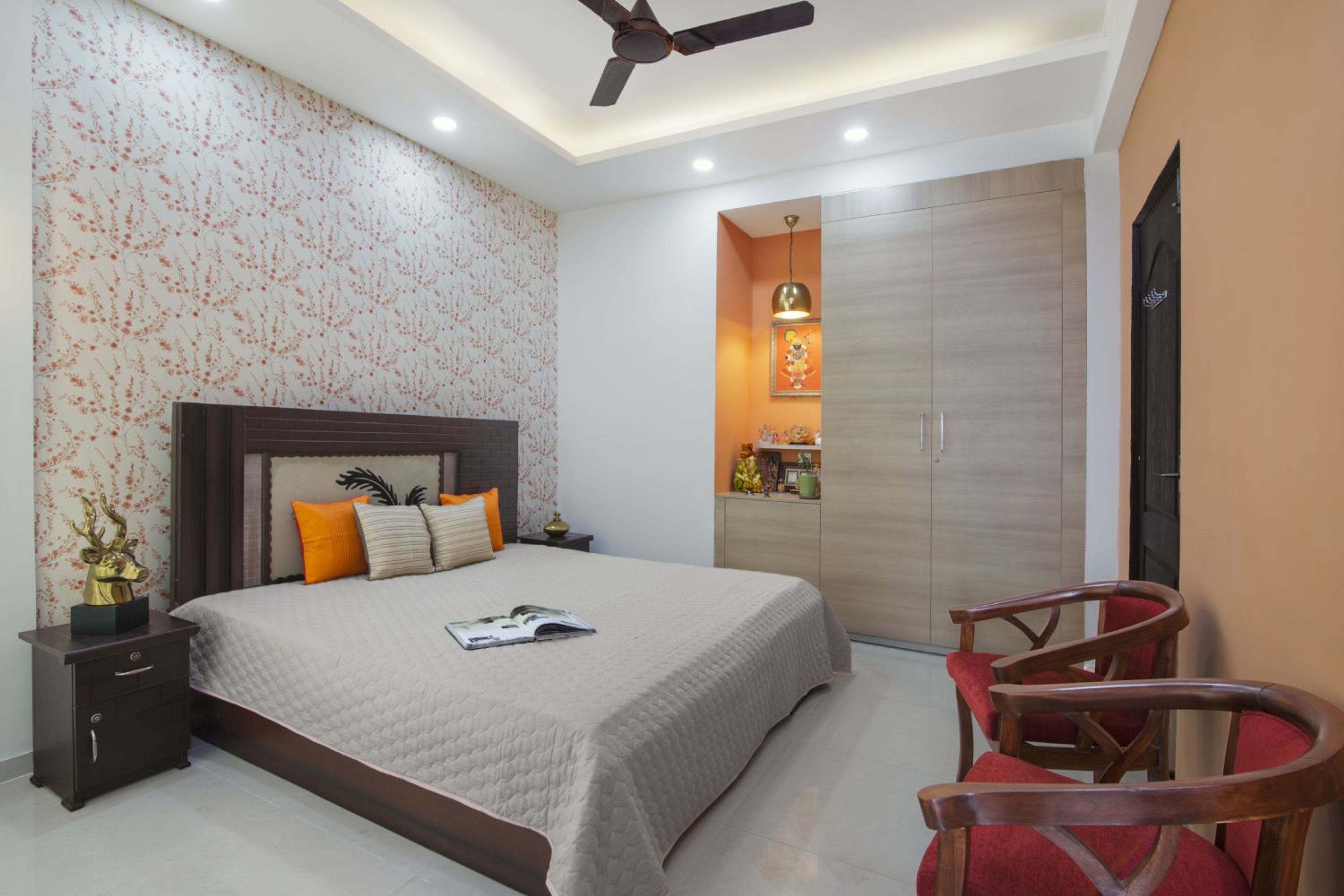 Guest Bedroom Design with Two-door Swing Wardrobe