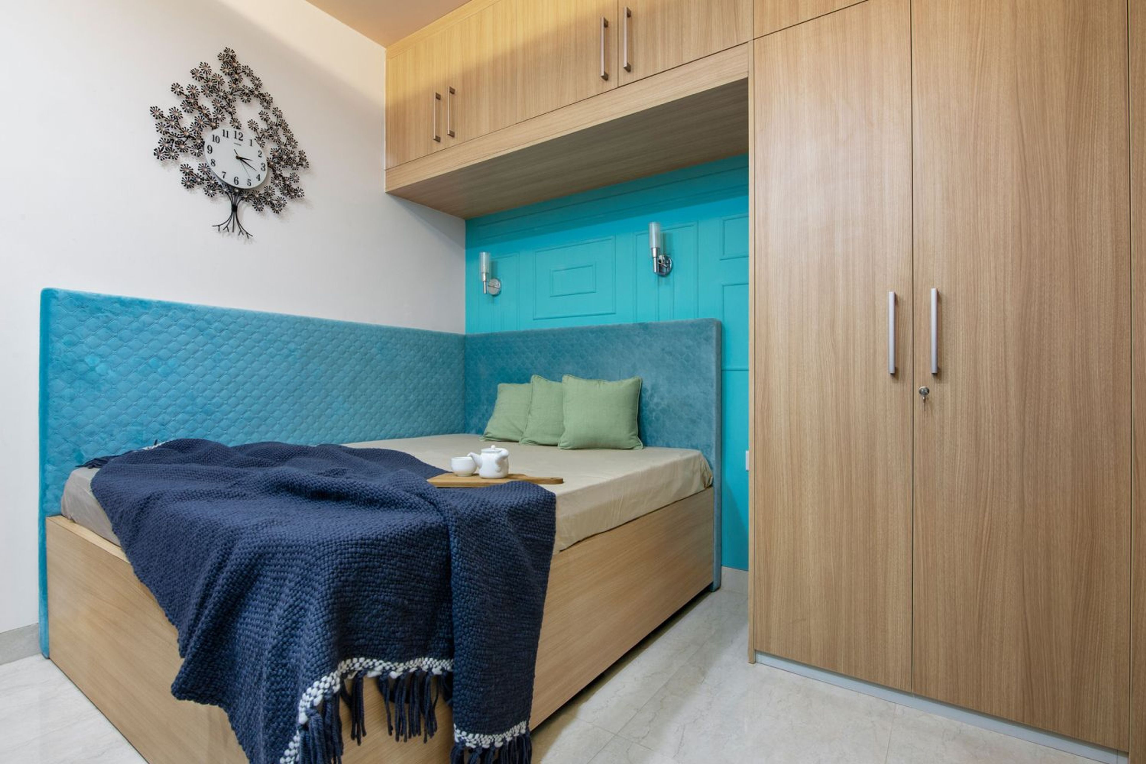 Guest Bedroom Design with 2-Door Swing Wardrobe