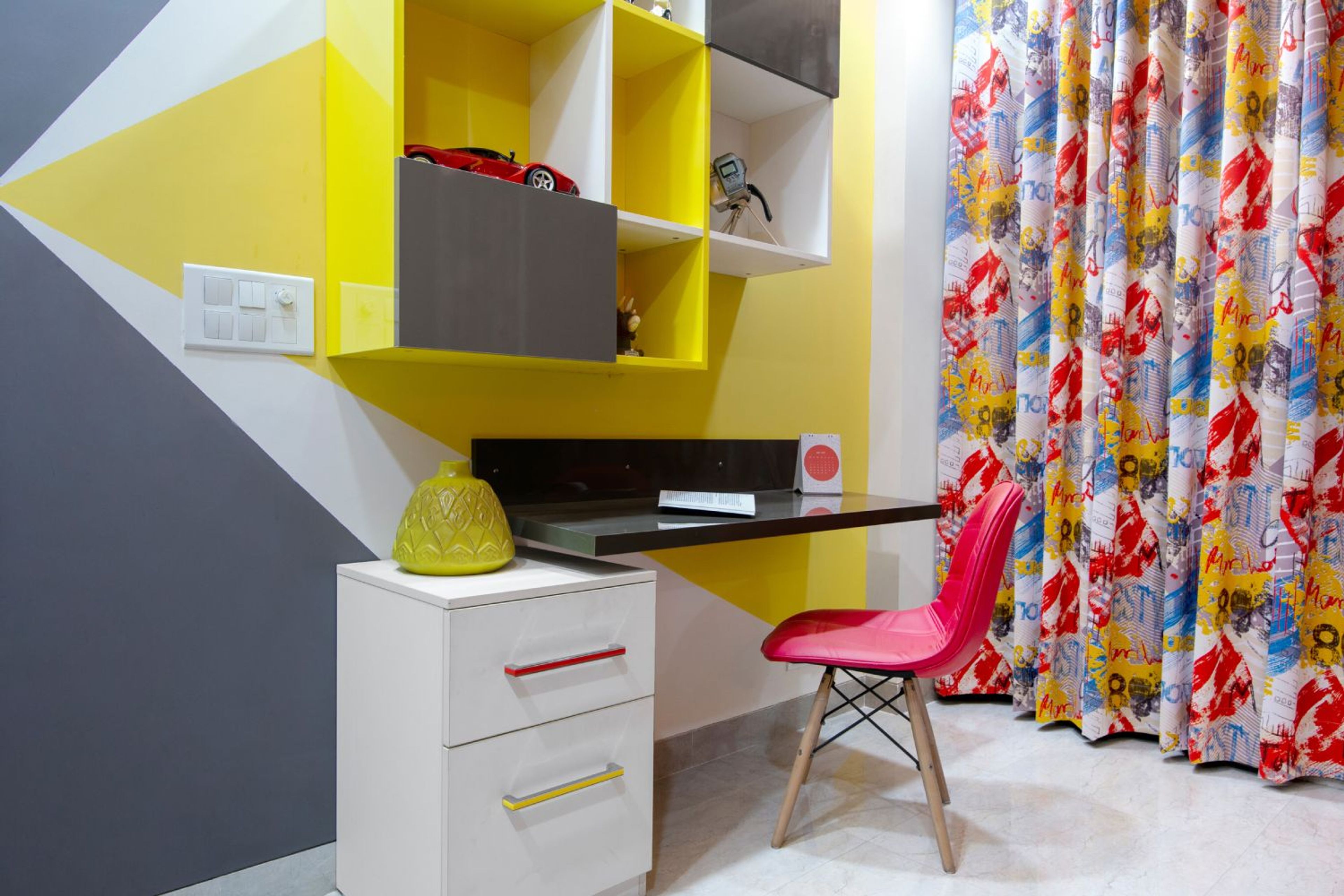 Kids Bedroom Design with Yellow and White Study