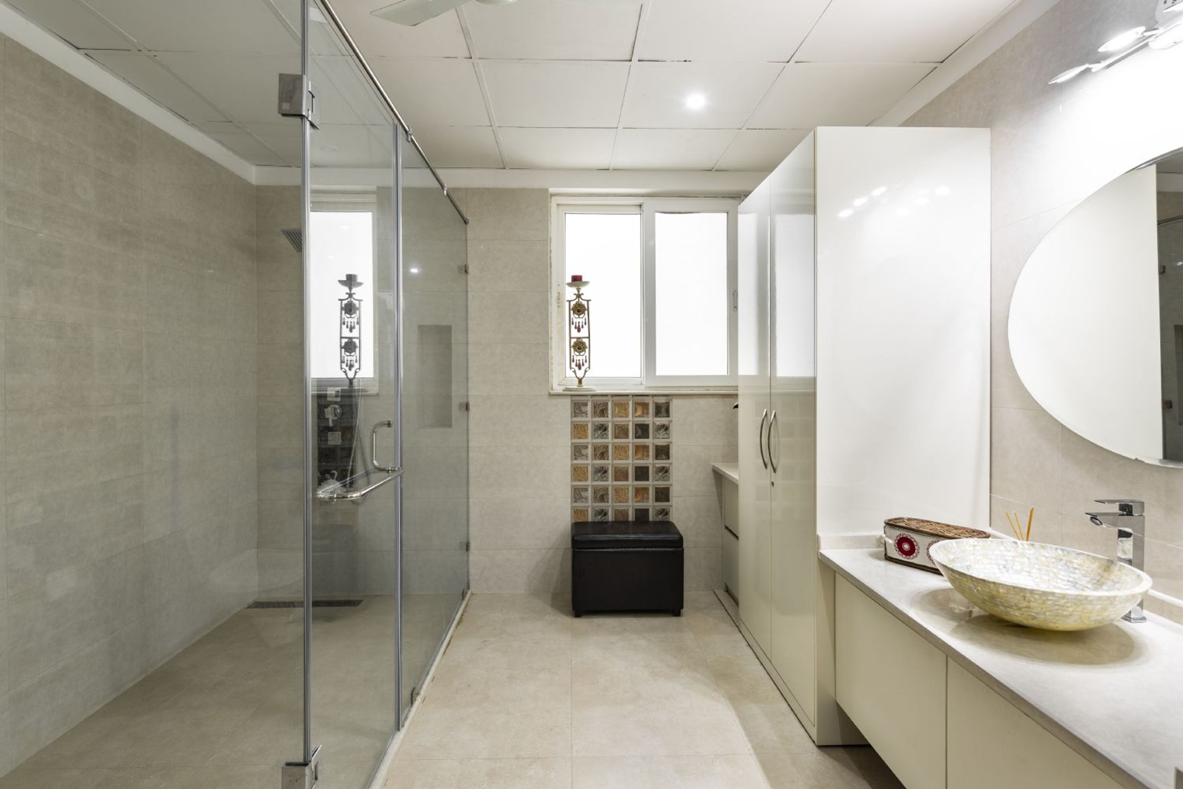 Bathroom Design with Porcelain Stoneware Tiles