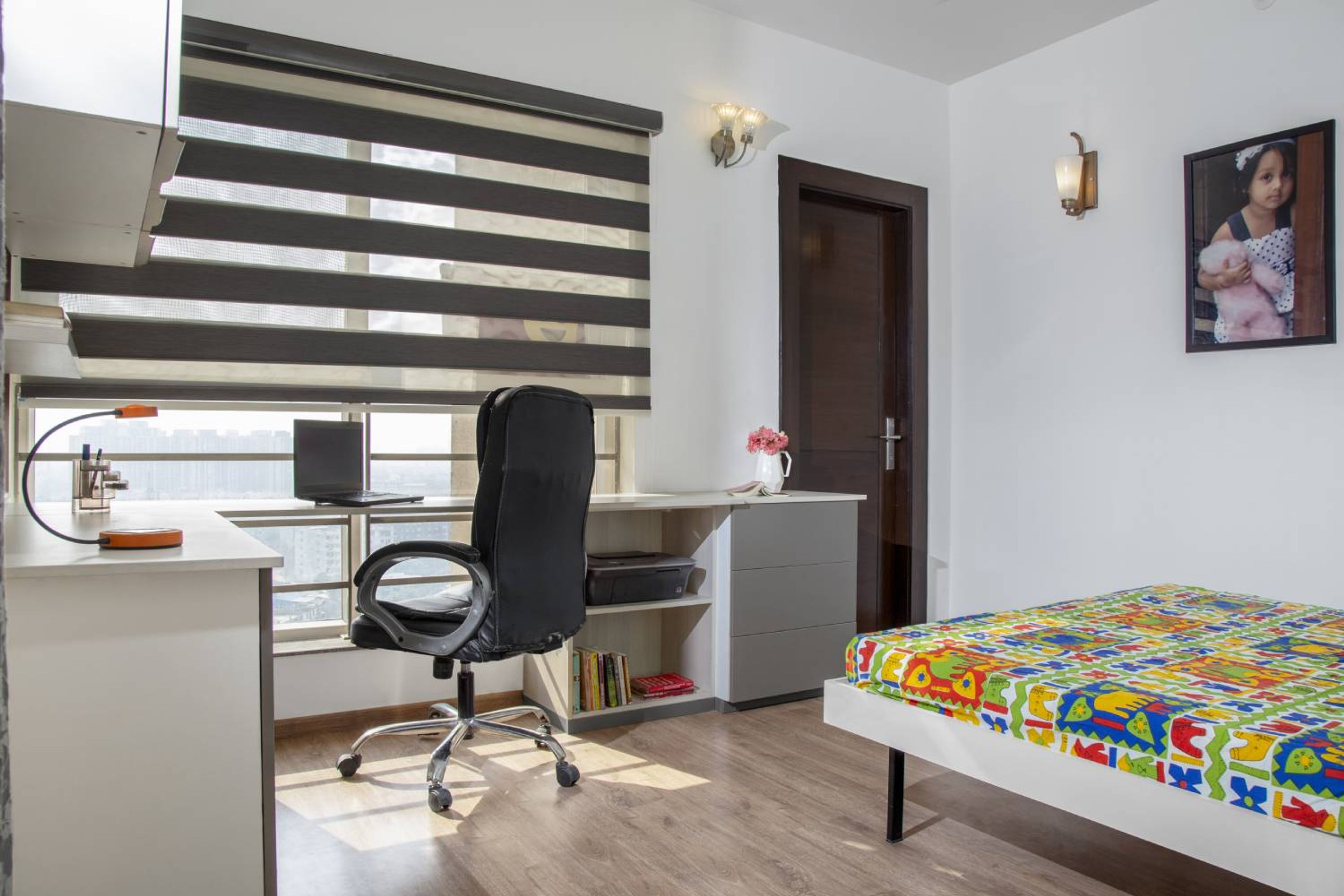 Guest Bedroom Design with Sea Blue Wall