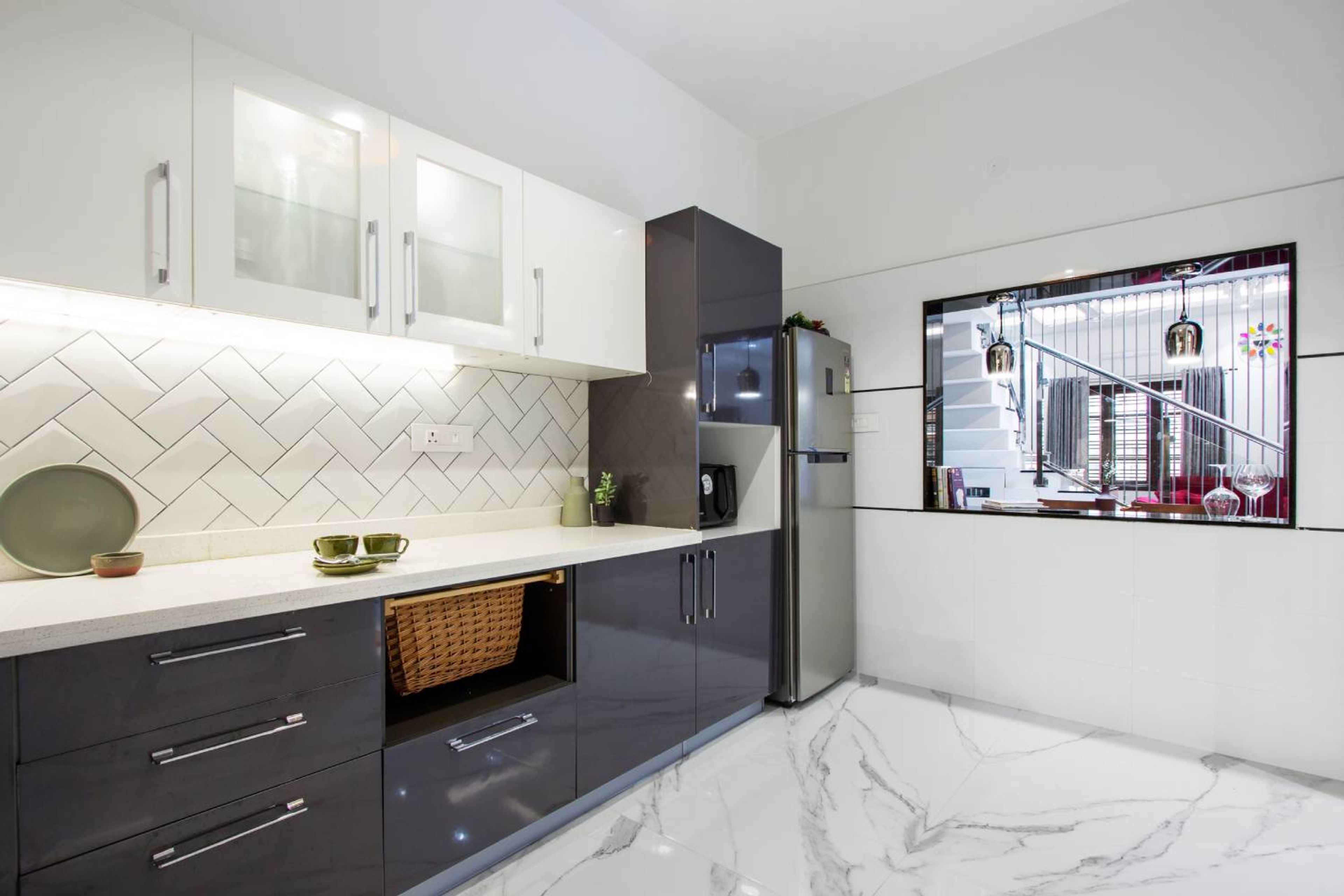 L-Shaped Modular Kitchen Design with Bay Window