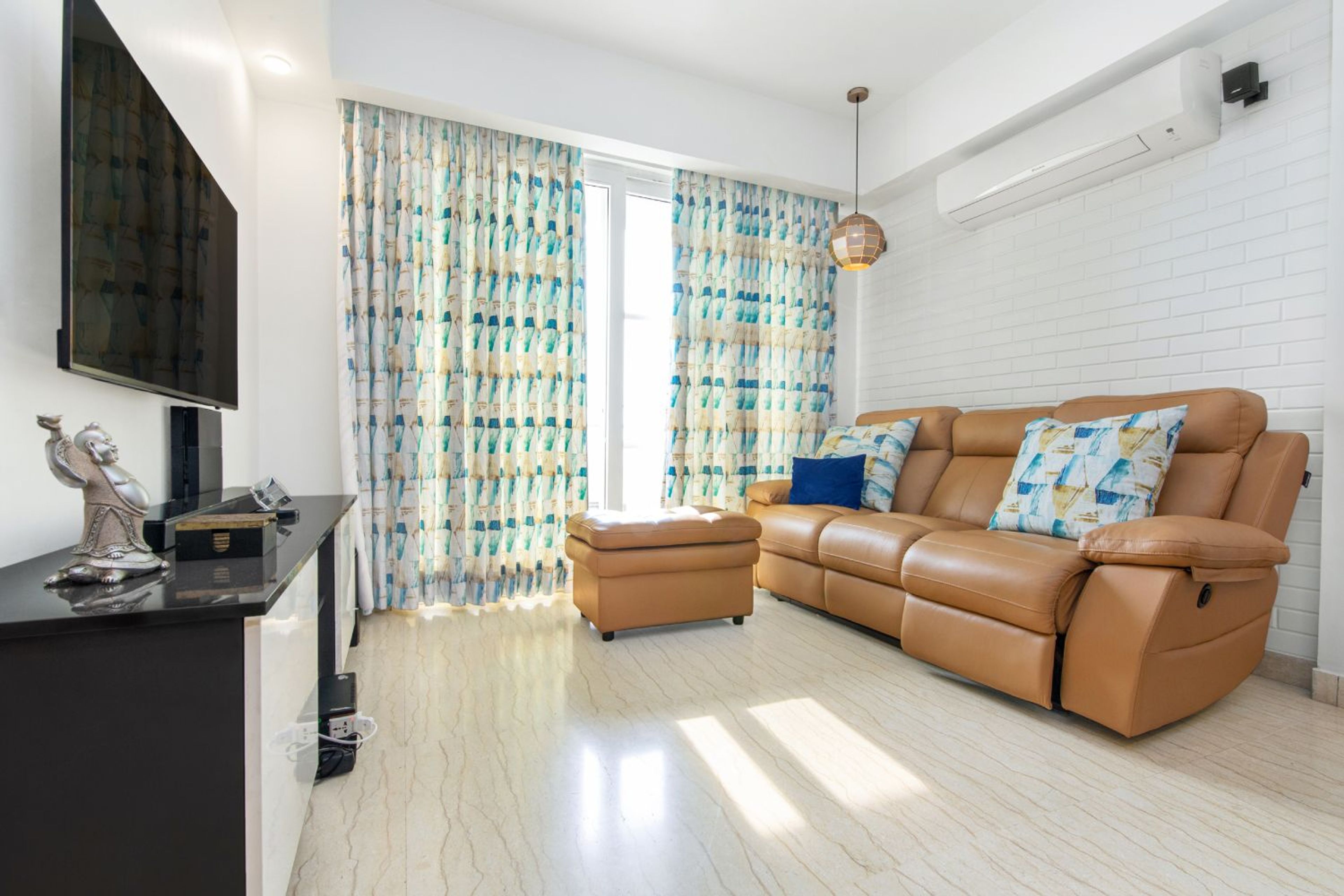 Living Room Design with Light Brown Leather Sofa