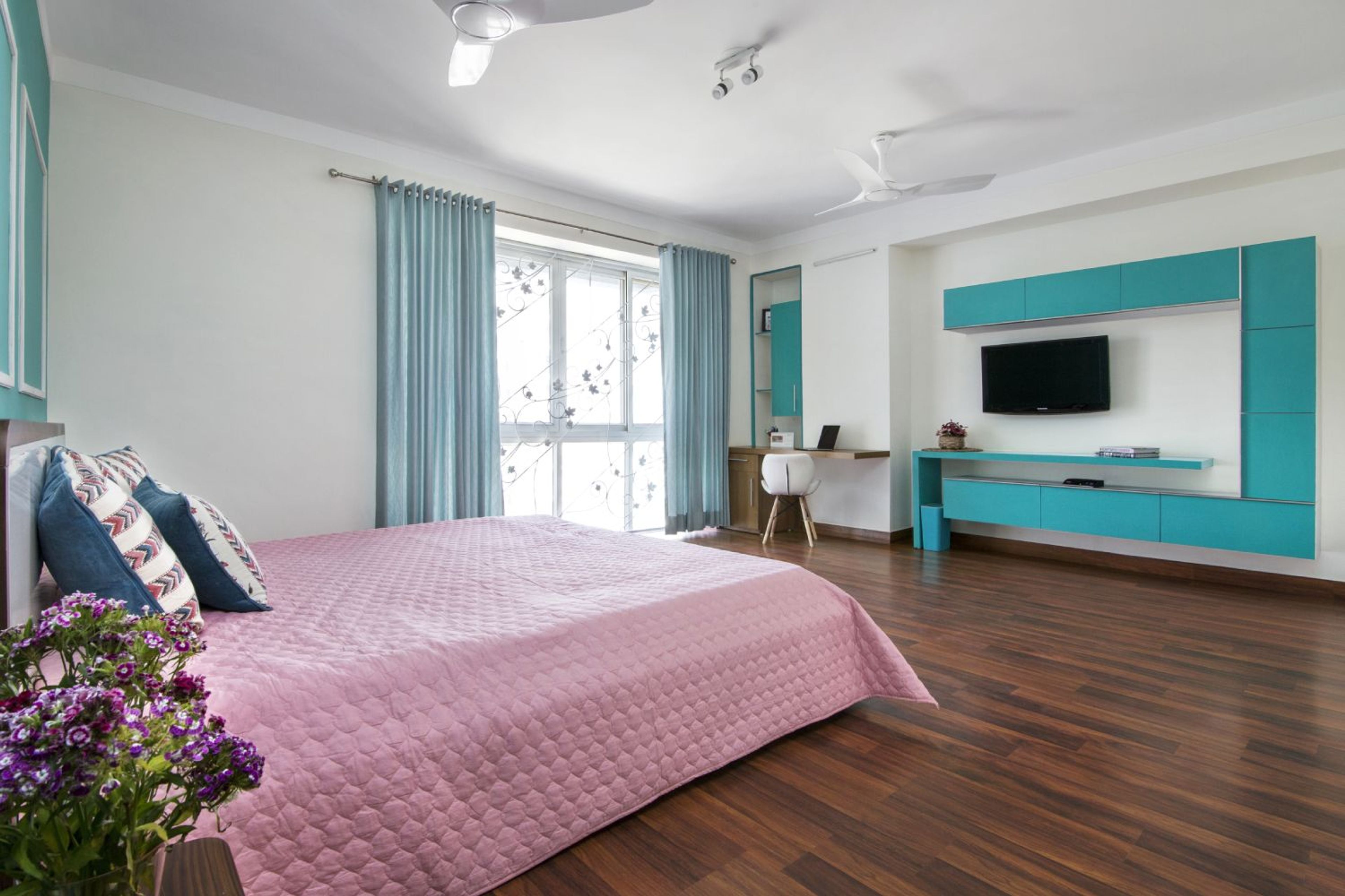 Master Bedroom Design with Sea Green TV Unit