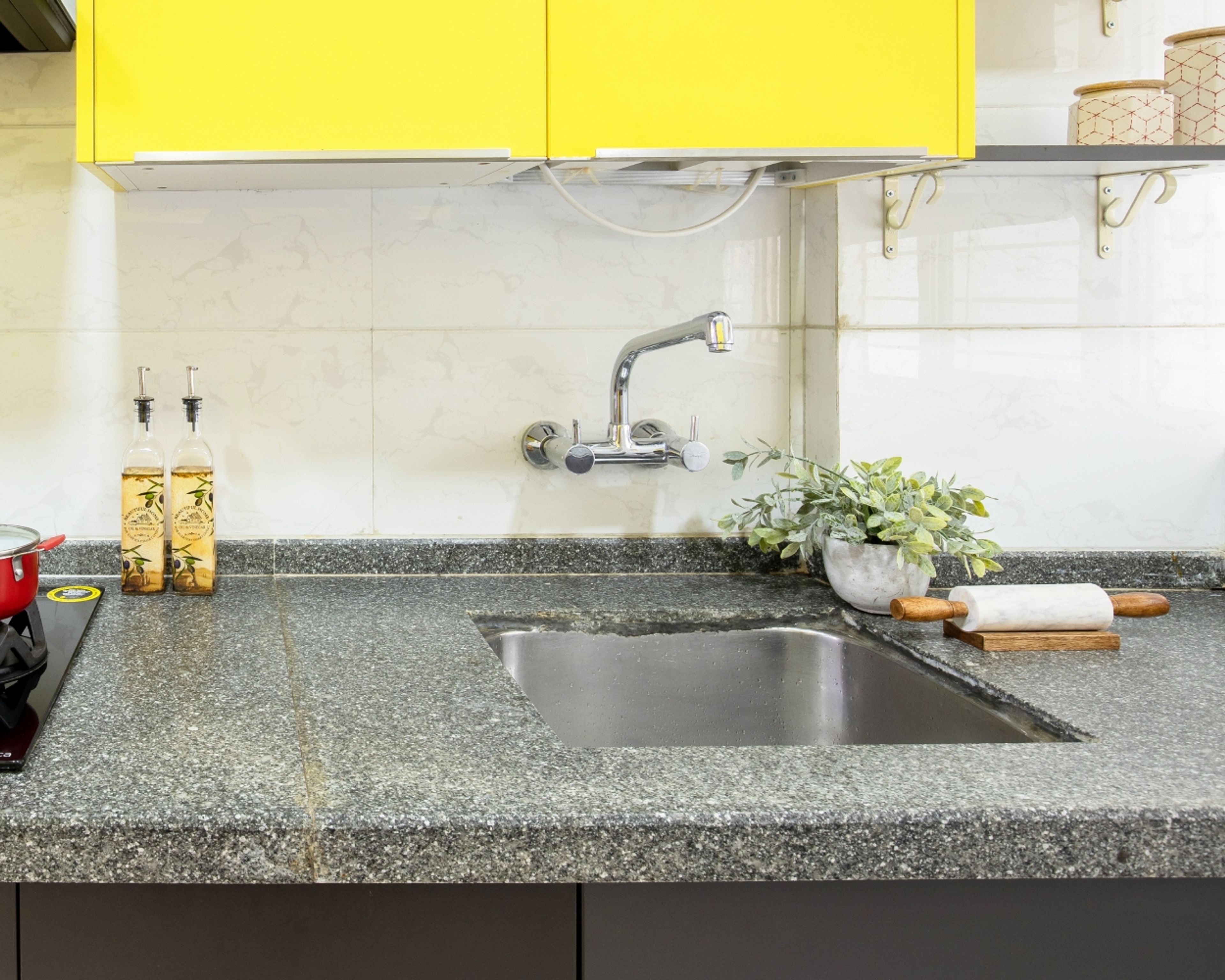Modern Grey Stainless Steel Sink With Single Bowl And Overhead Yellow Unit