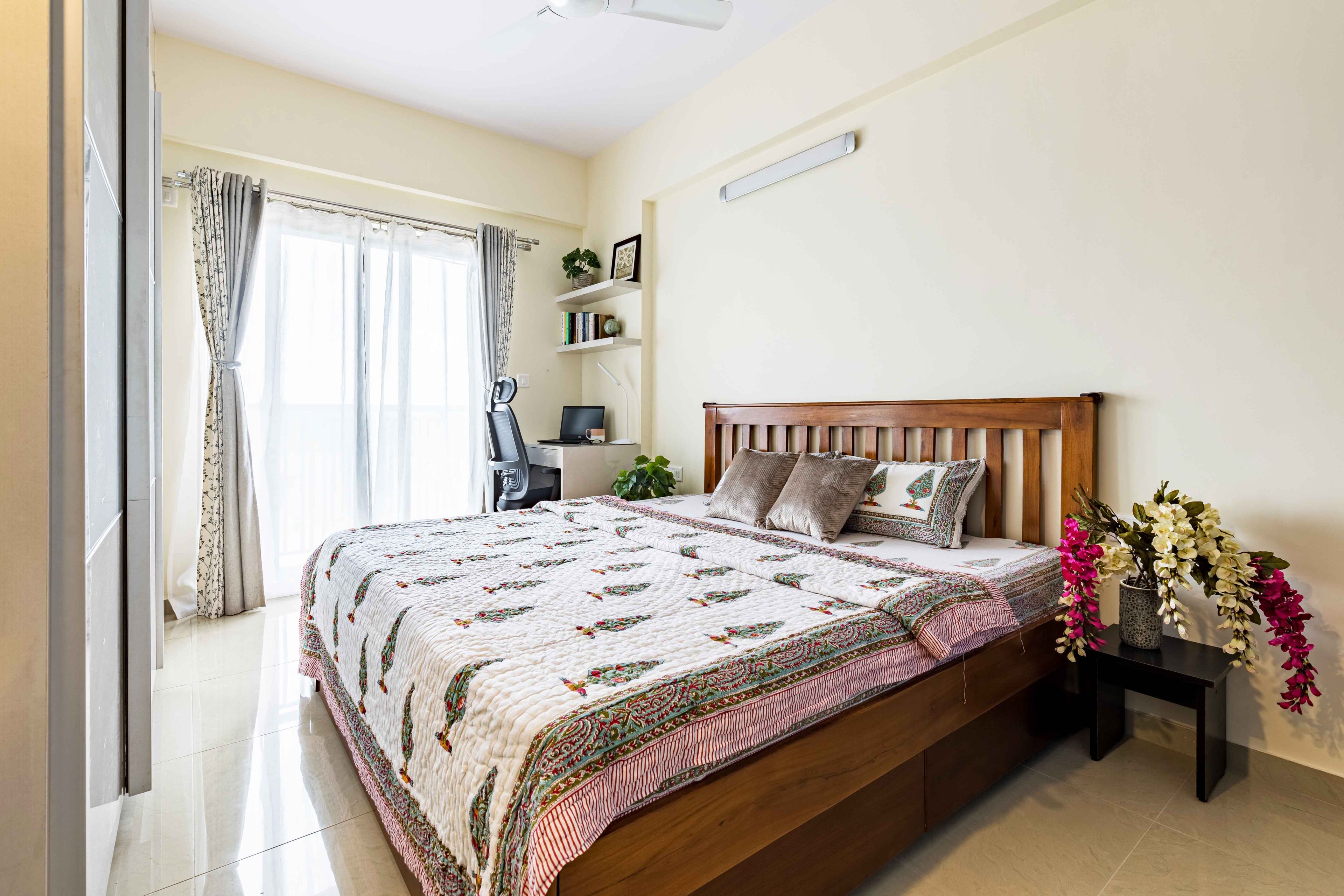 Bedroom With Study Table And Beige Sliding Wardrobe - Livspace