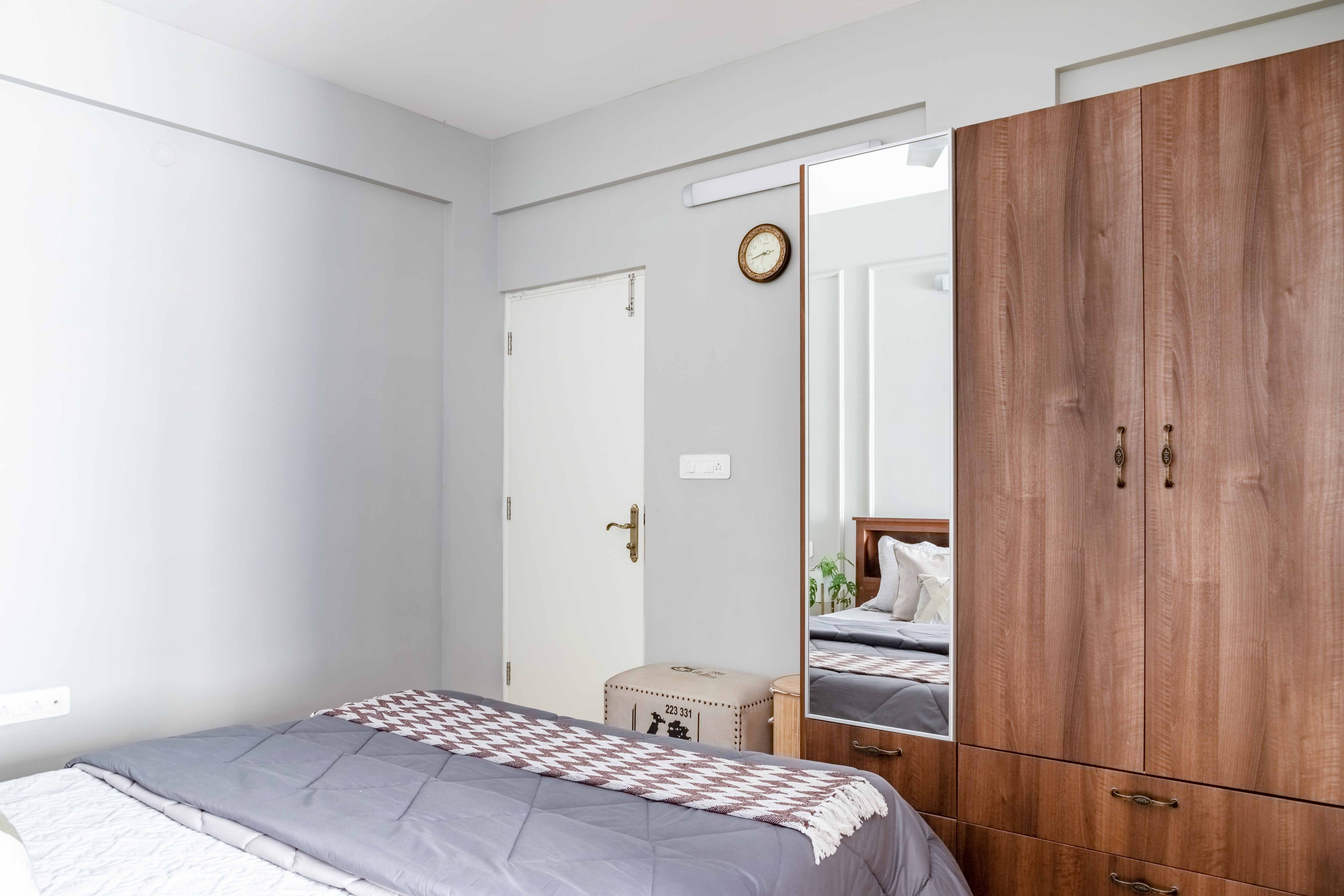 Mirror Wooden Swing Wardrobe Design - Livspace