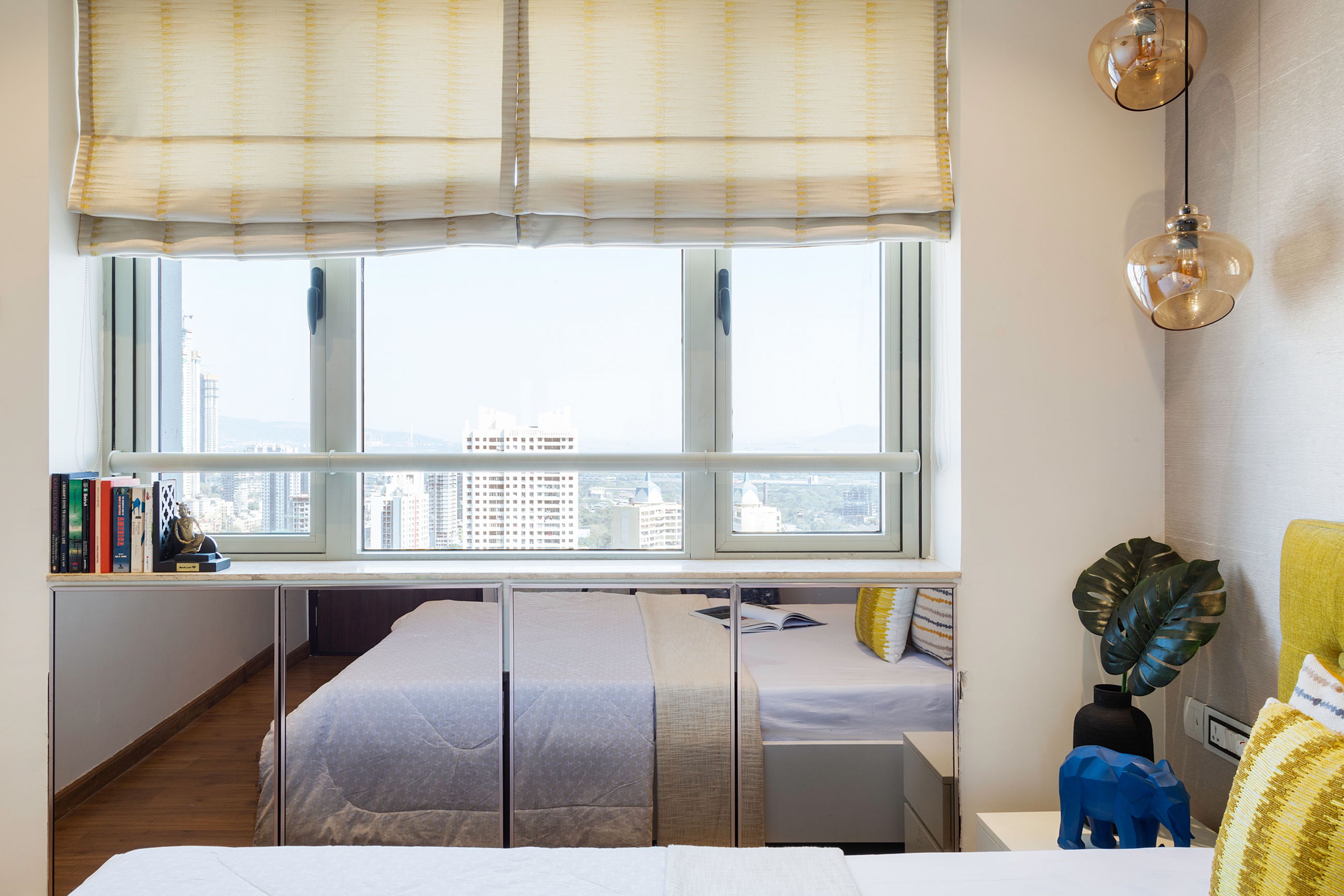 Bay Seater With Floor Mirrored Units - Livspace