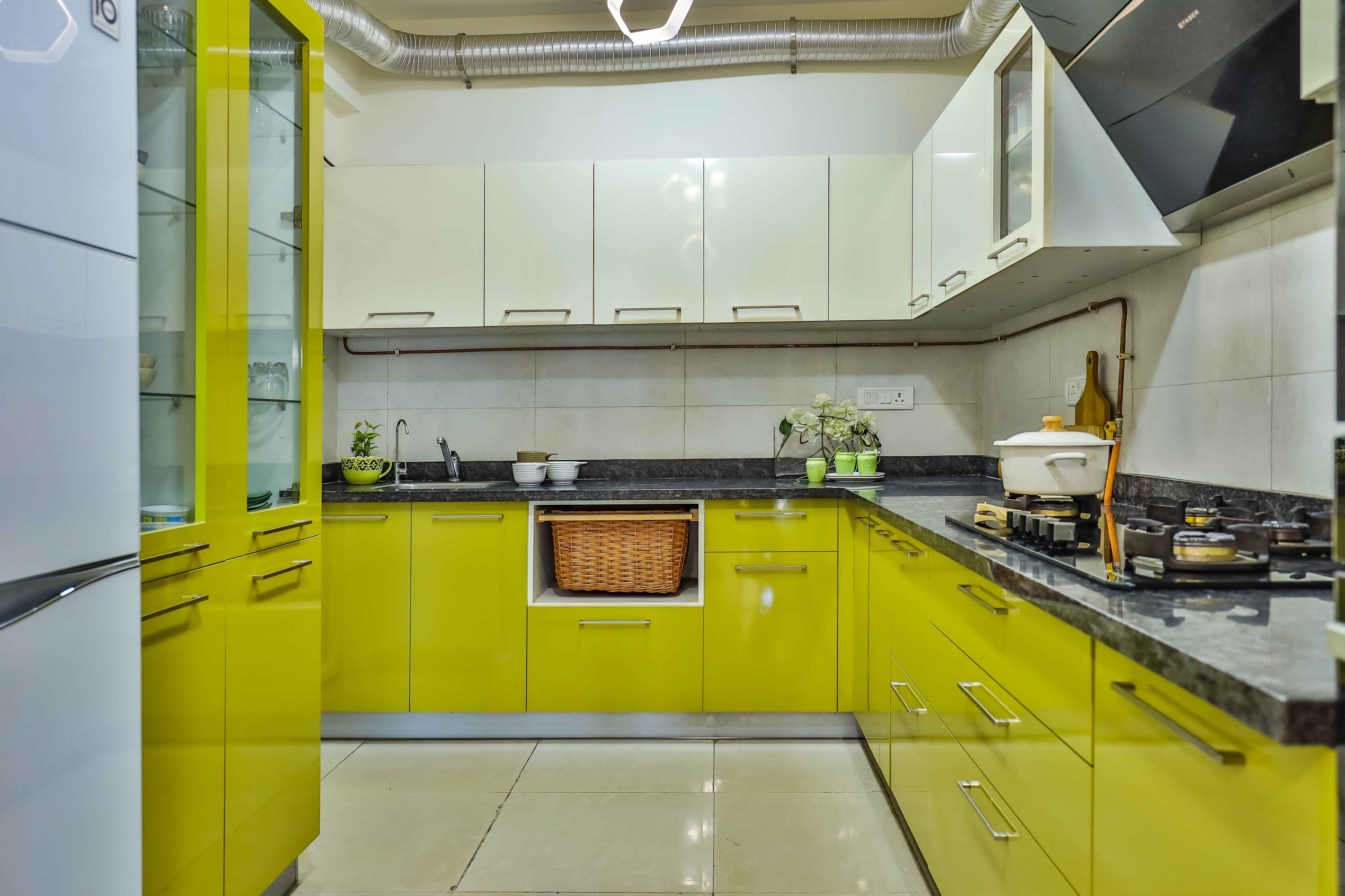 Contemporary L-Shape Modular Kitchen Design With HG Plankton Base and Champagne Wall Units