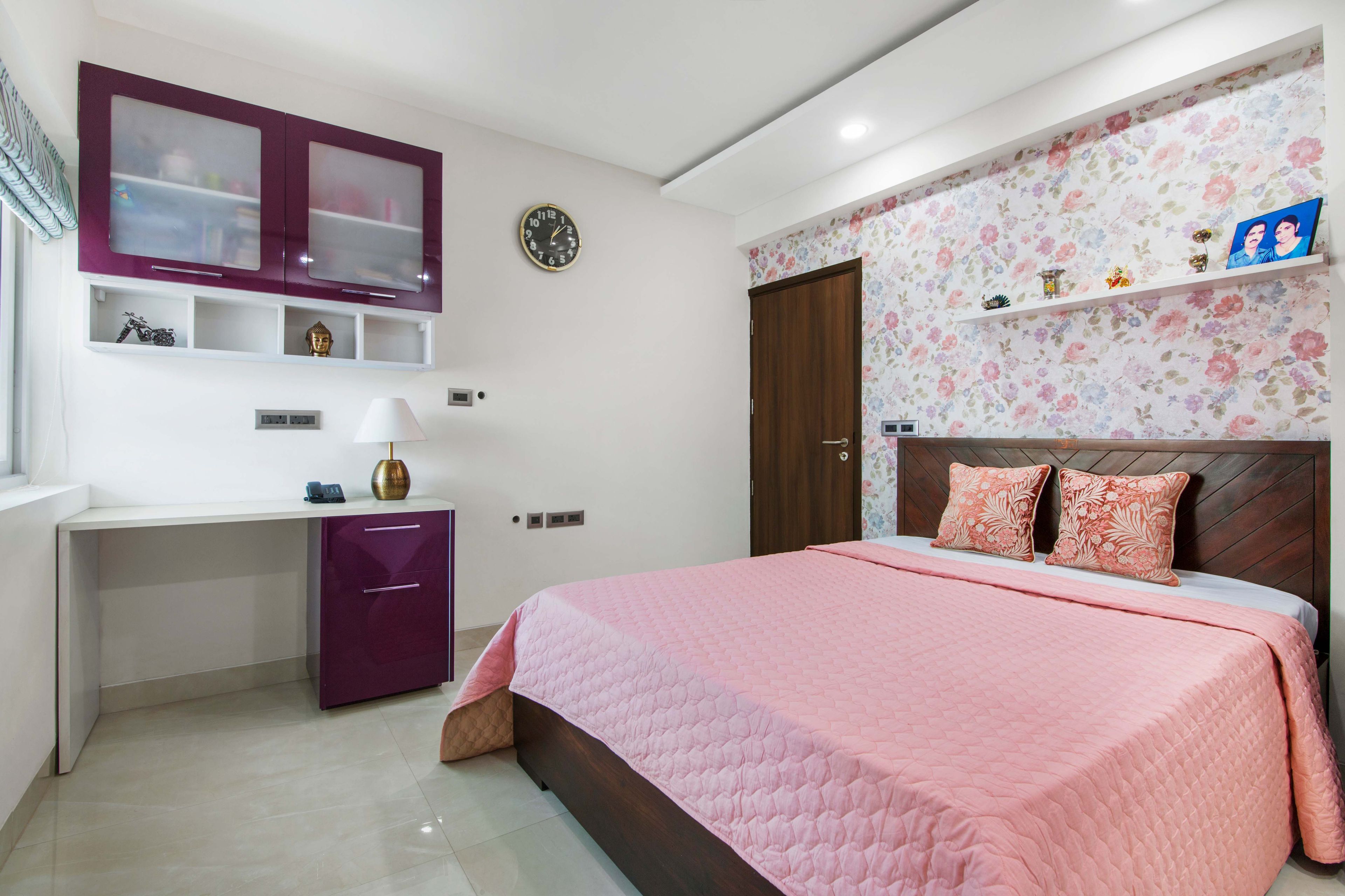 Multicoloured Floral Bedroom Wallpaper Design - Livspace