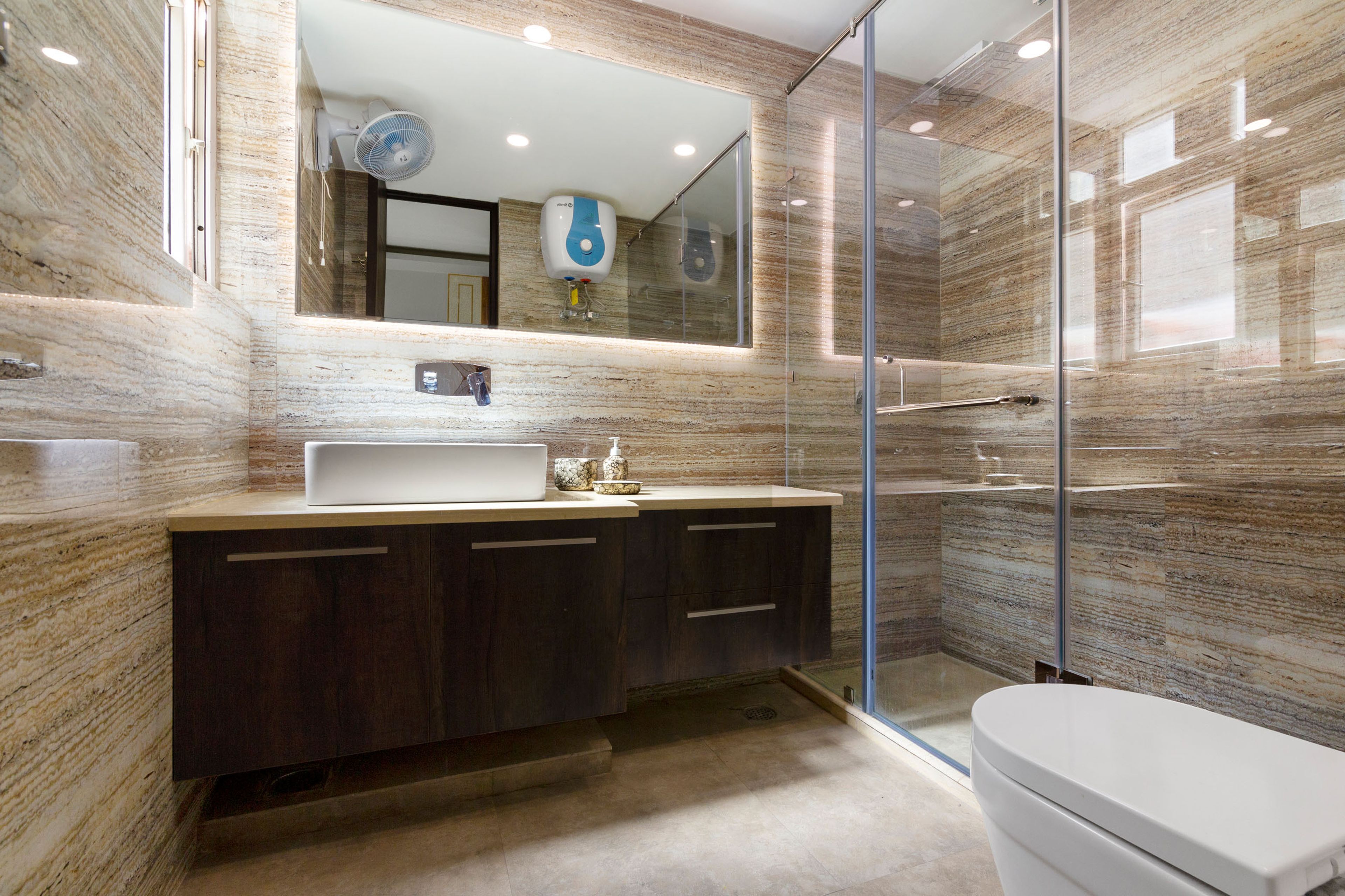 Modern Brown Bathroom Design With Marble Wall Tiles