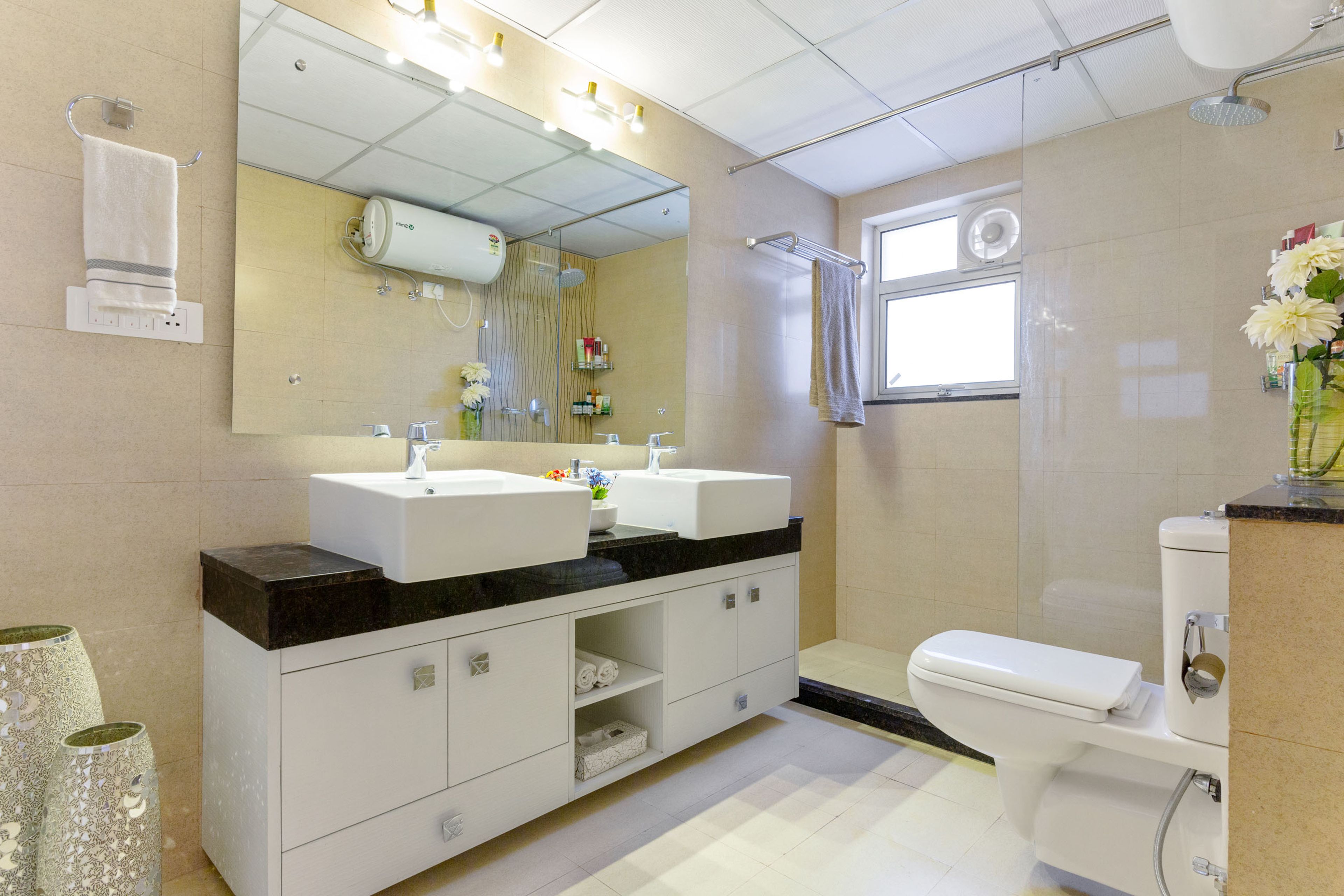 Contemporary Bathroom Design With Wall-Mounted Storage