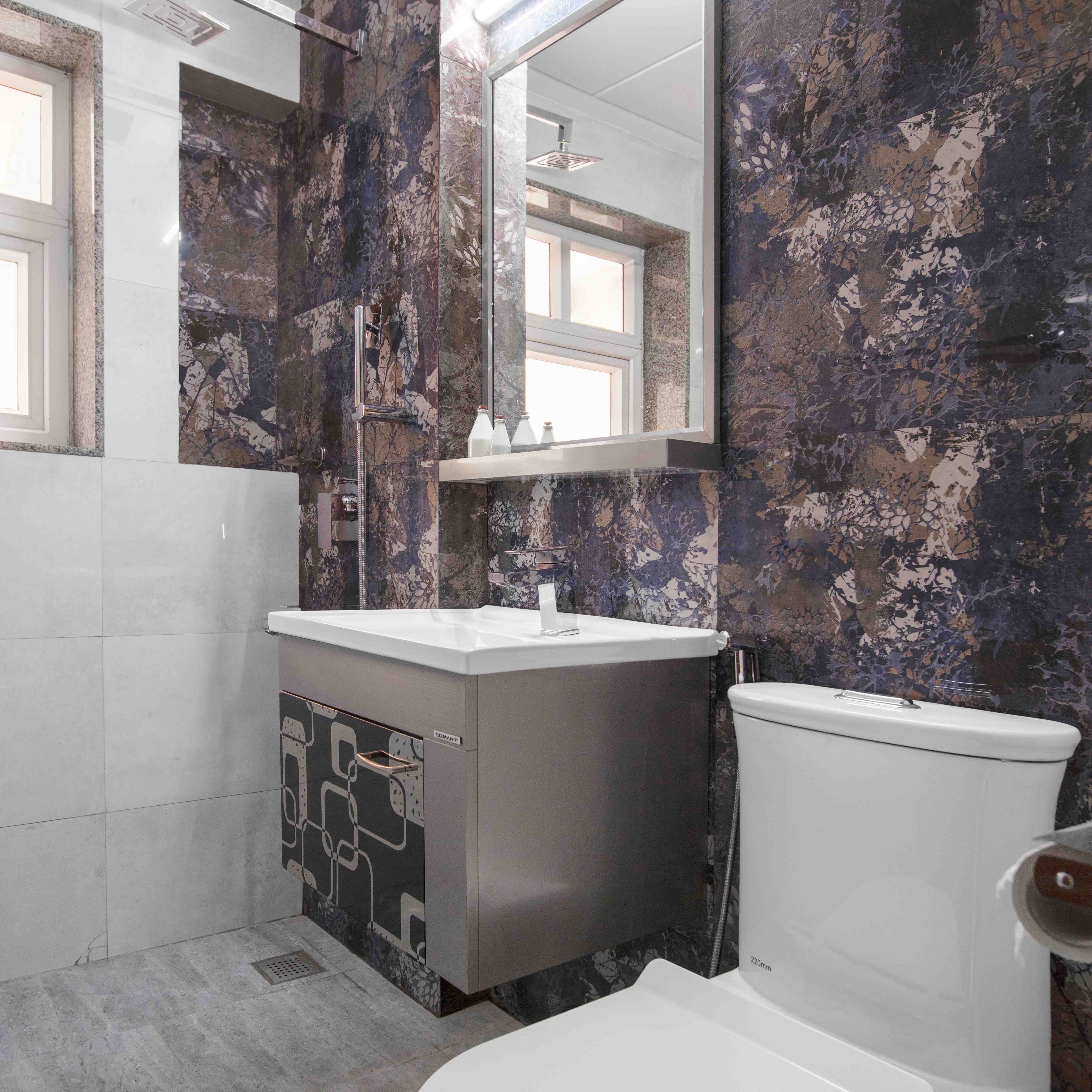 Small Bathroom Idea With Closed Cabinet Storage