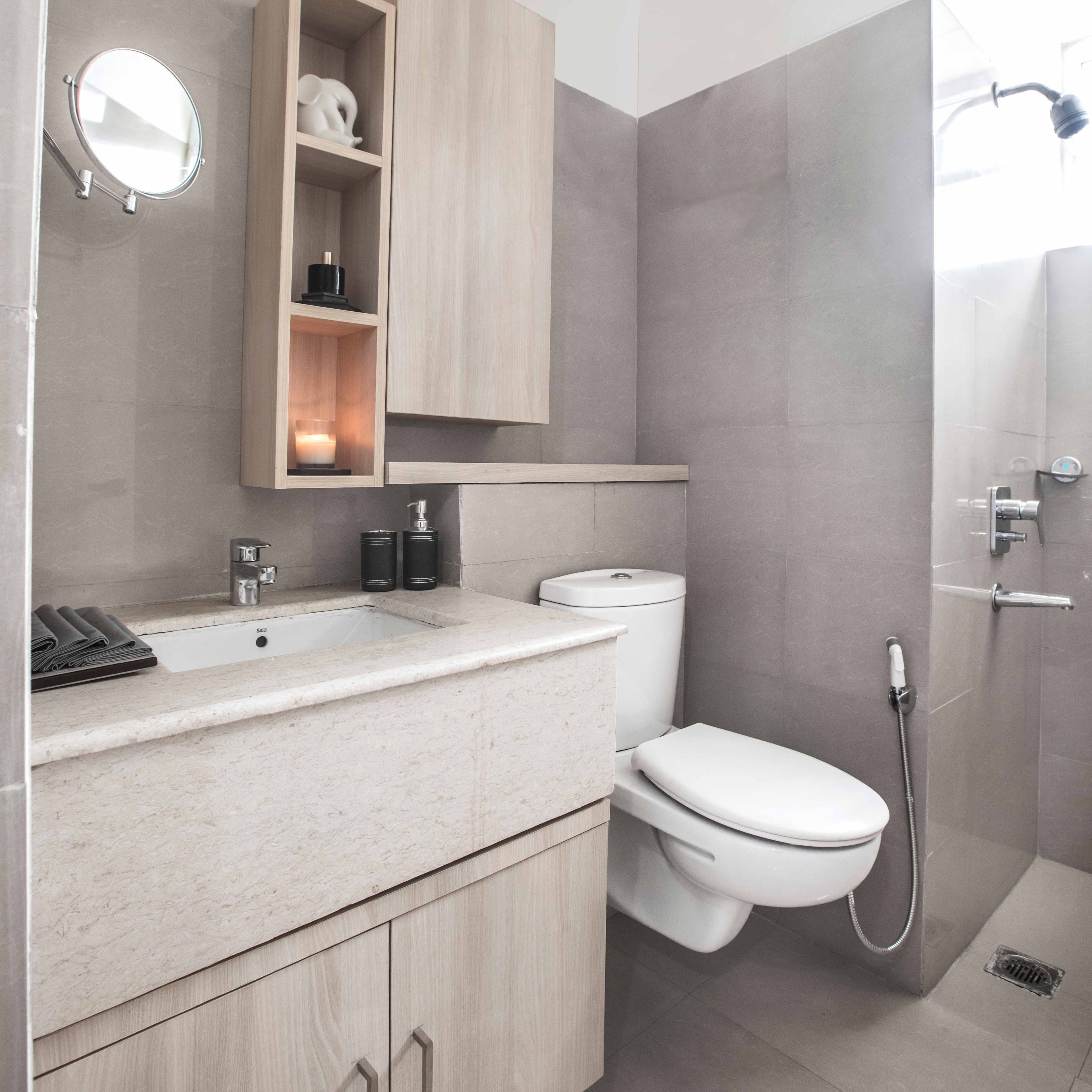 Modern Bathroom Design With Bright Ceiling Lights