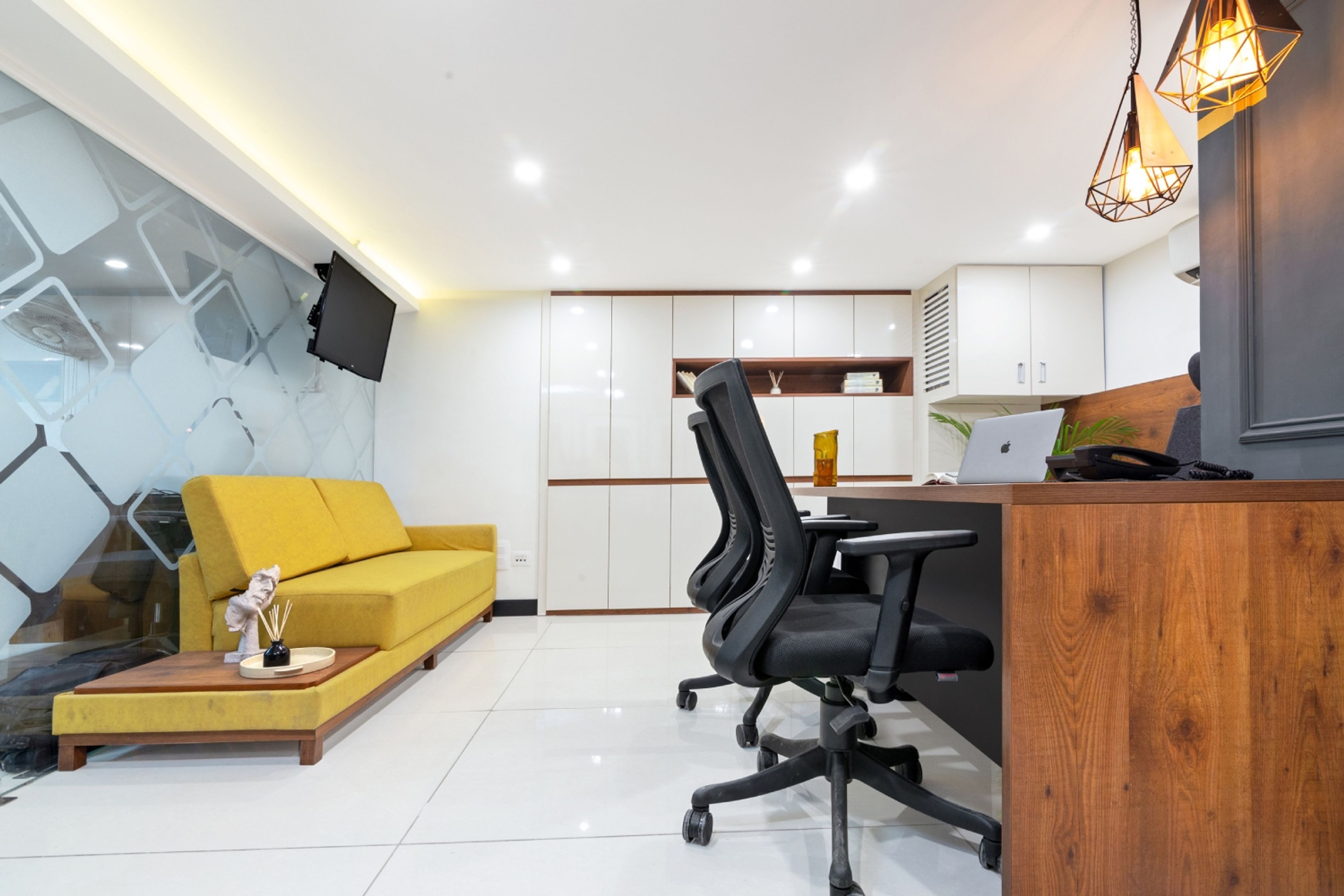 False Ceiling With Cove And Recessed Lights - Livspace