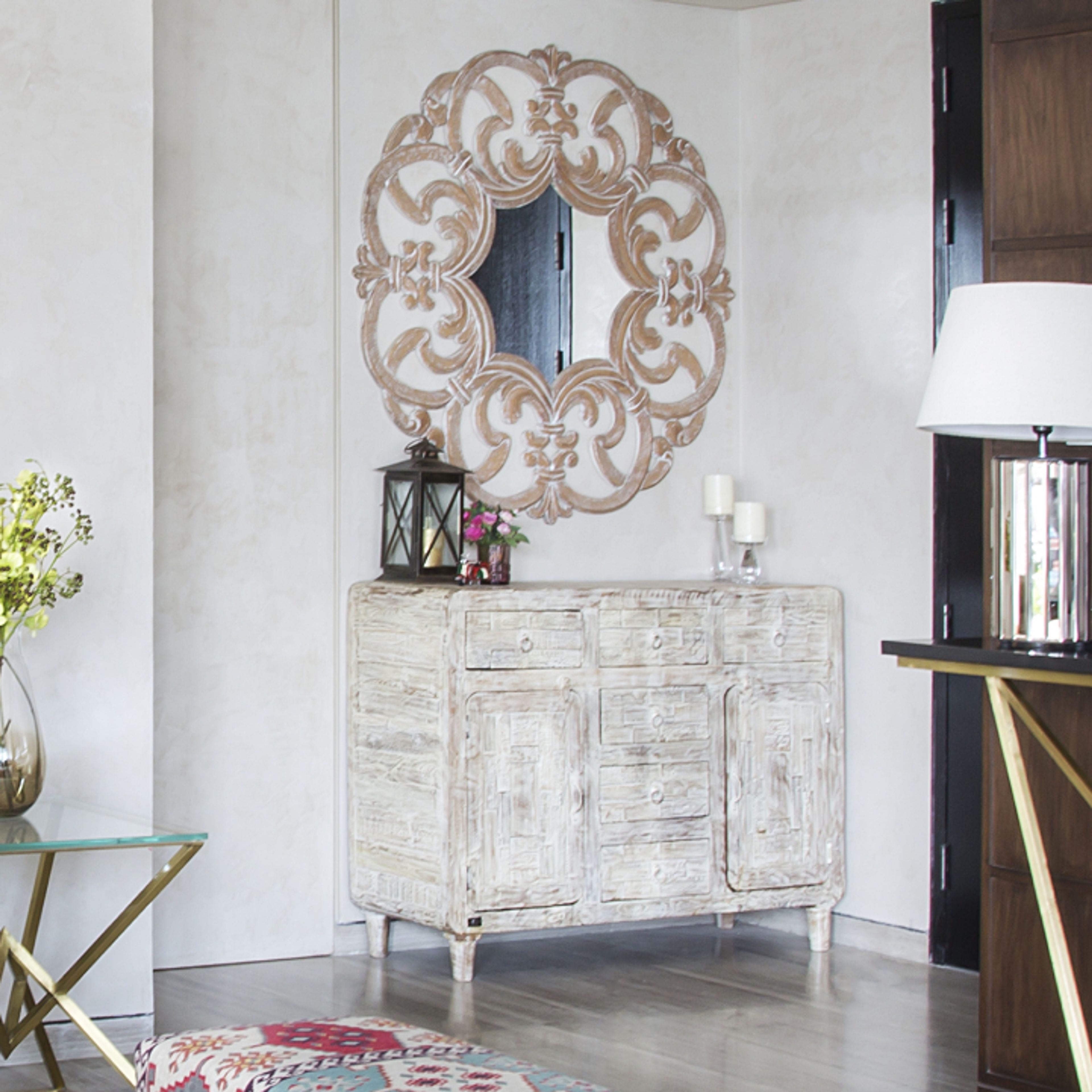 Eclectic Foyer Design With A Tabletop