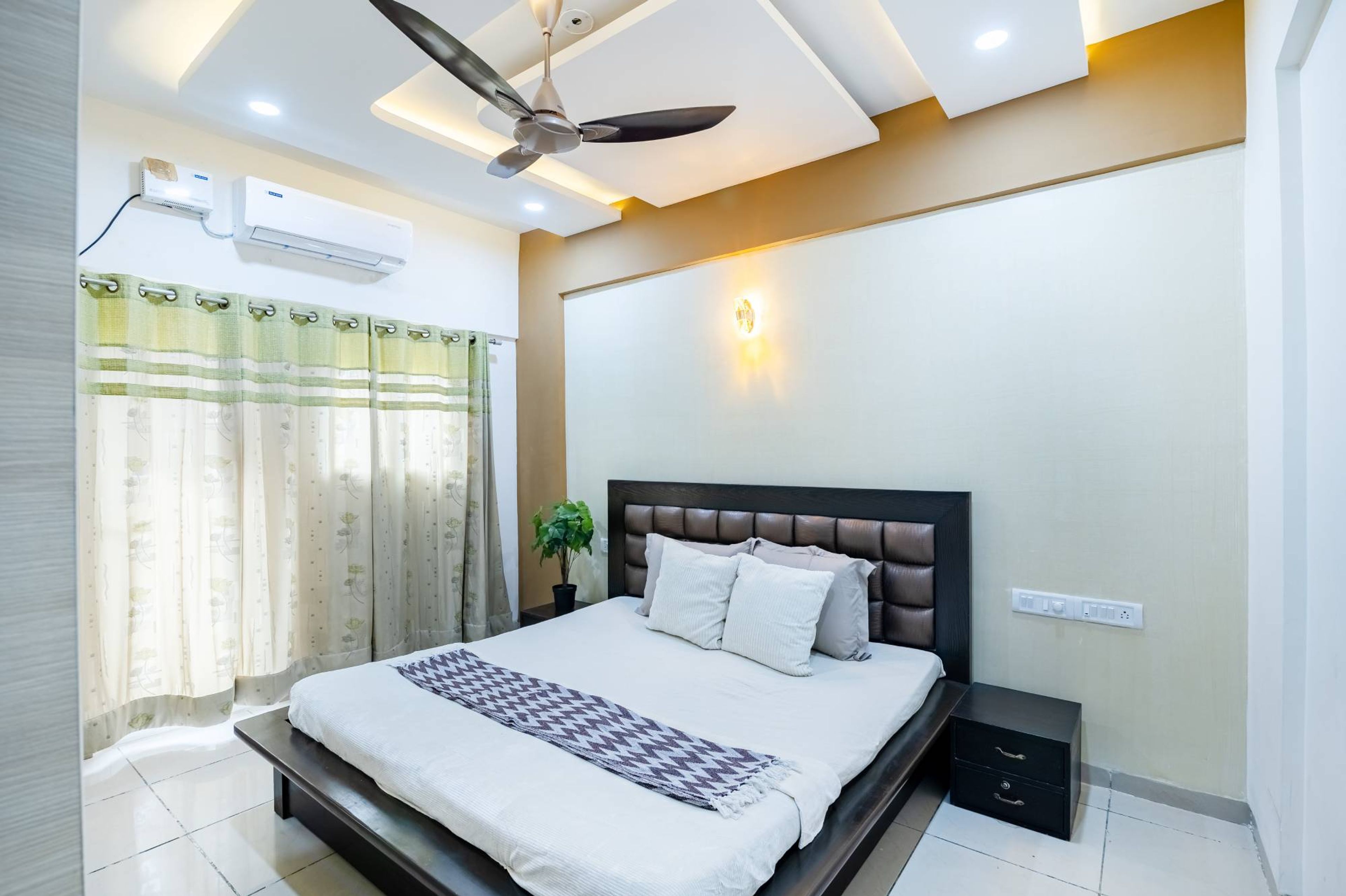 Modern Guest Room Design With False Ceiling