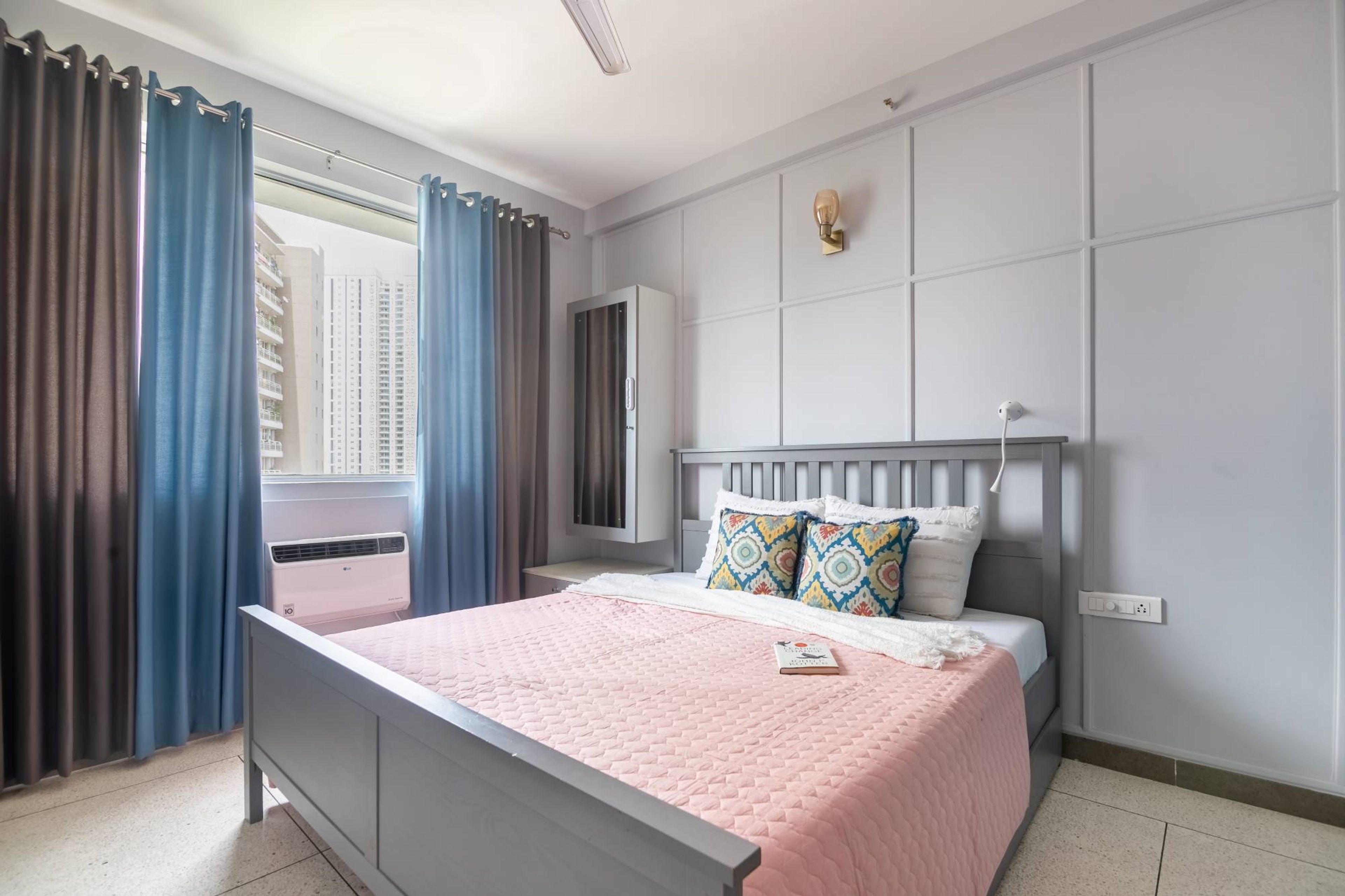 Modern Guest Bedroom Design With White Wall And Trims