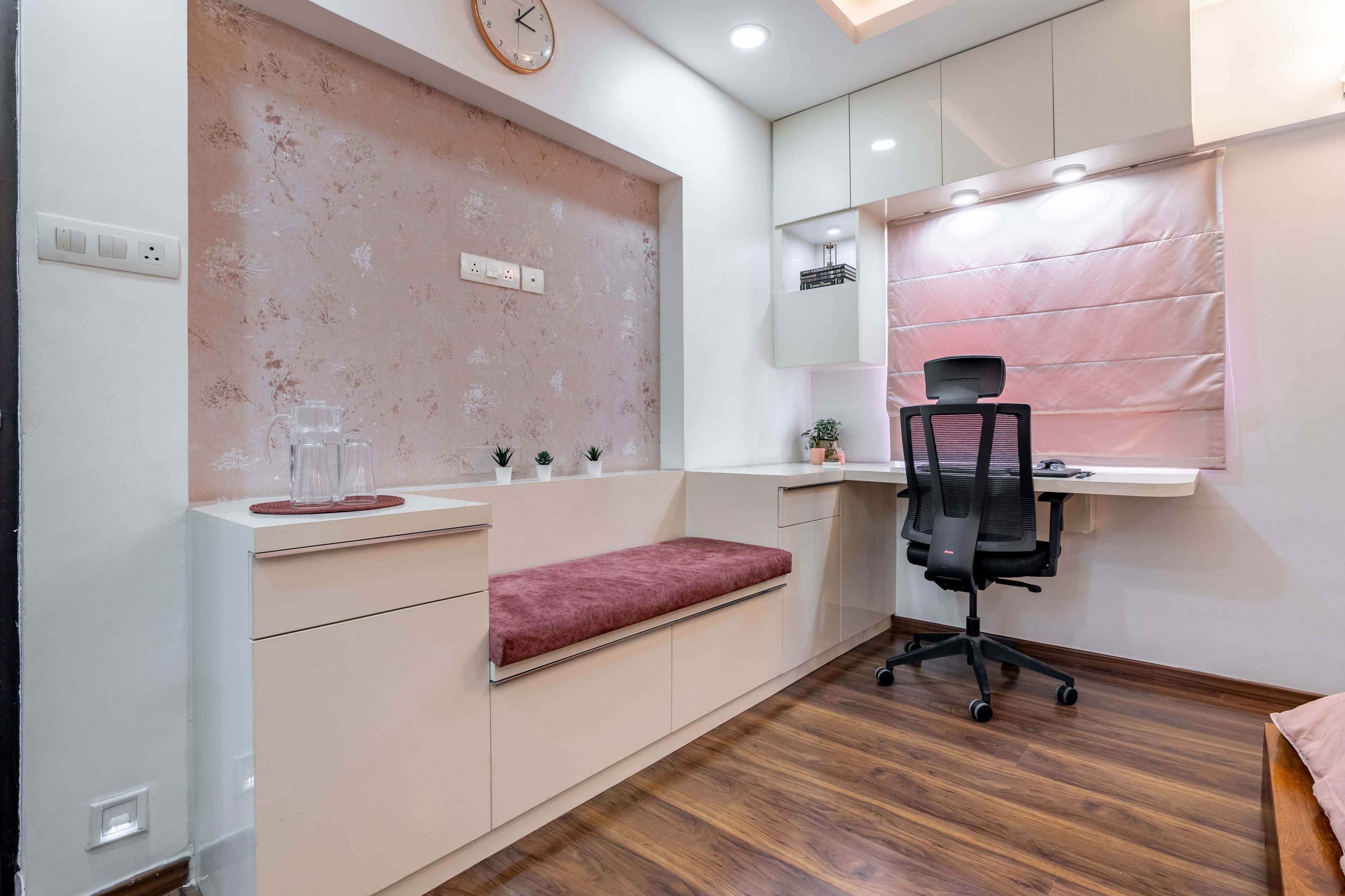 Modern Home Office Design With Wall-Mounted Loft Storage