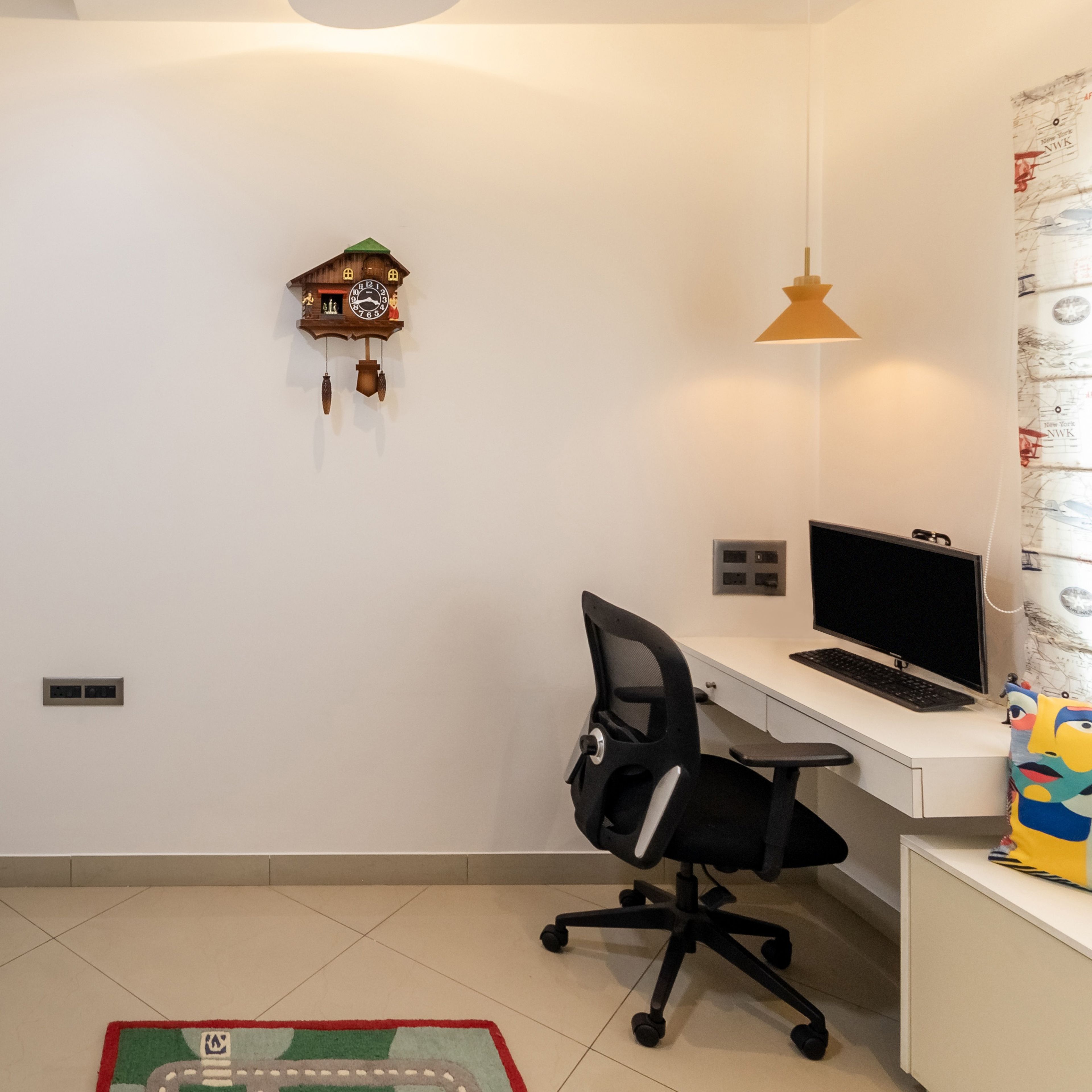 Modern Home Office Design With Pendant Lights