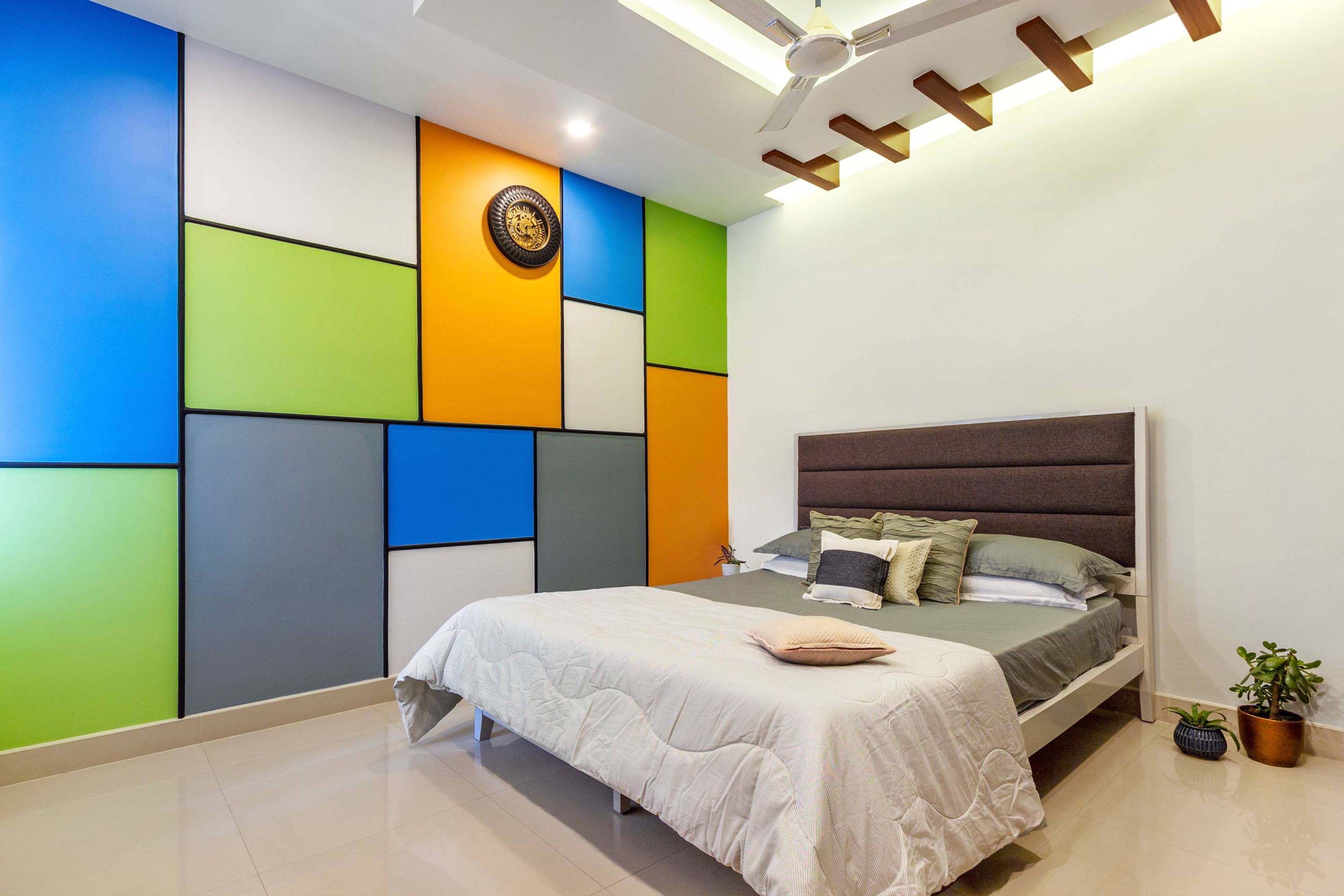 Modern Kids Bedroom Design With A White Bed With Wooden Headboard